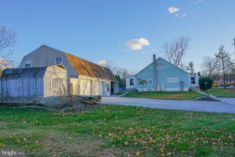 40 CUPOLA ROAD HONEY BROOK PA 19344