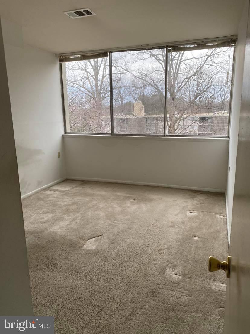 BRIARWOOD COURT - Residential