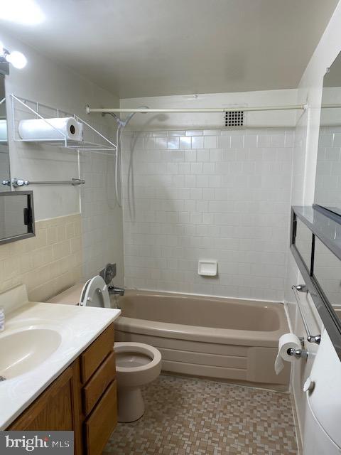 BRIARWOOD COURT - Residential