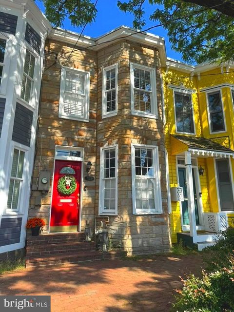 Photo of 523 N Alfred Street, ALEXANDRIA, VA 22314 (MLS # VAAX2062062)