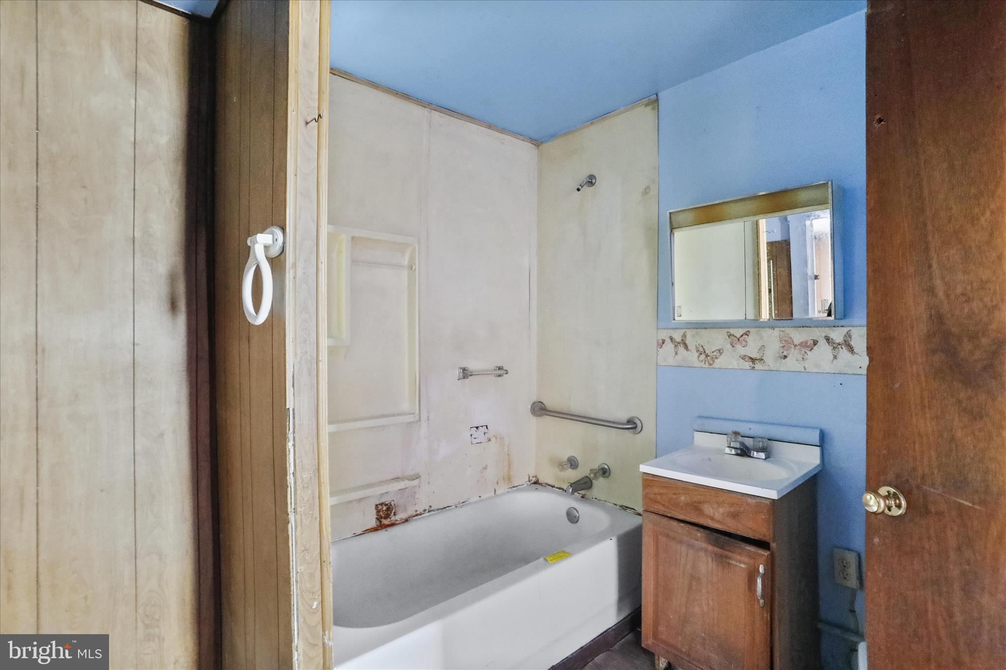 WEST END - Residential