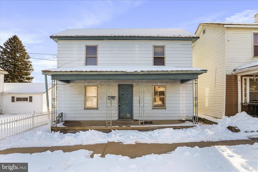 Calling all investors and handy folk… this property on the West End of Keyser has what you’re looking for.  Full bath on the main level and upstairs, large flat back yard, multiple bedrooms and a bonus closed in area upstairs. Bring your visions and your tool belt and let’s bring this property back to its potential!
