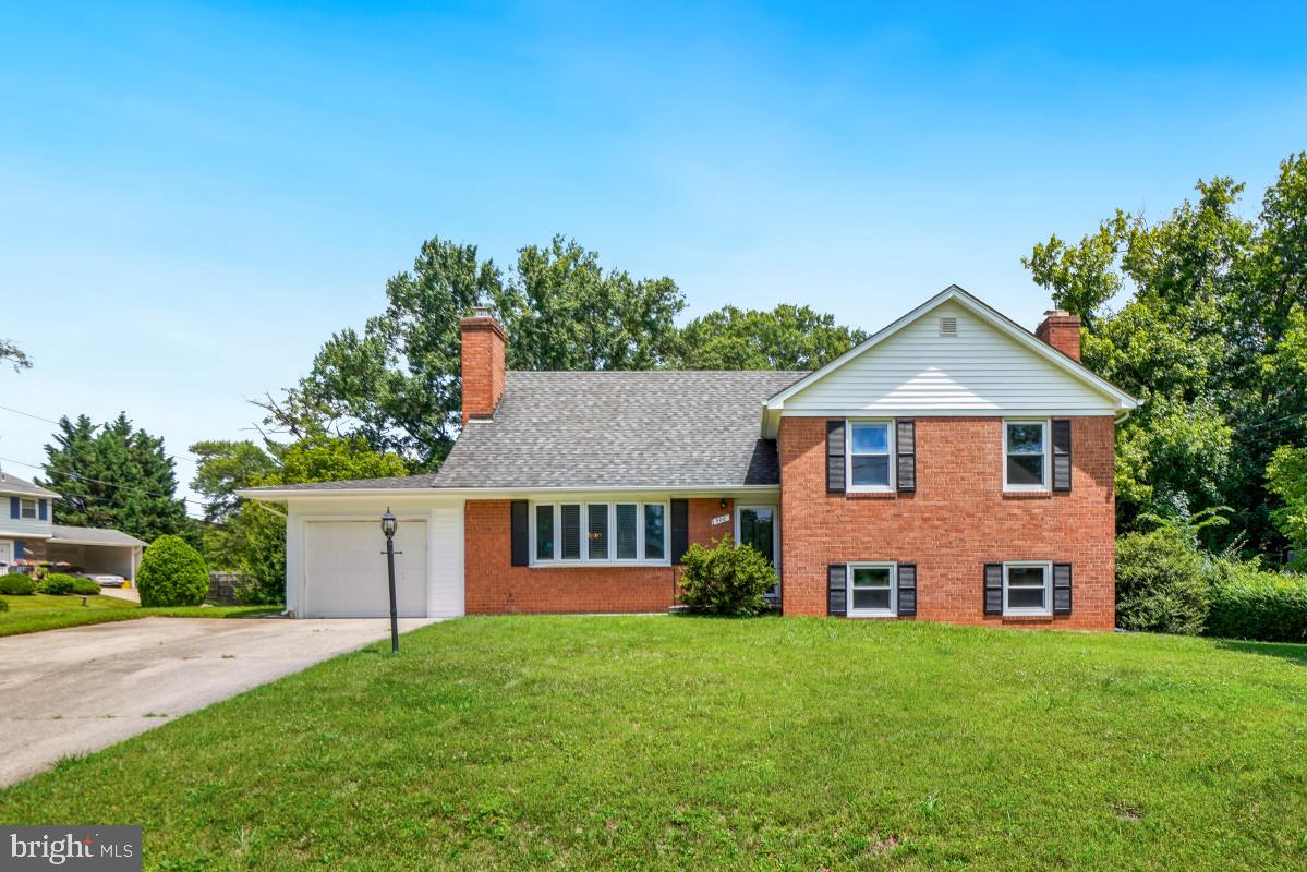 Photo 1 of 30 — 500 DERRYDOWN LANE, SILVER SPRING, MD 20904