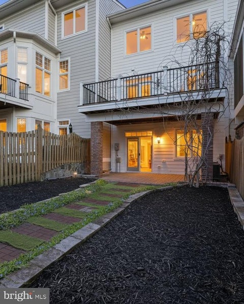 Townhouse For Sale - 43569 Wild Indigo Terrace<br/> LEESBURG, VA 20176