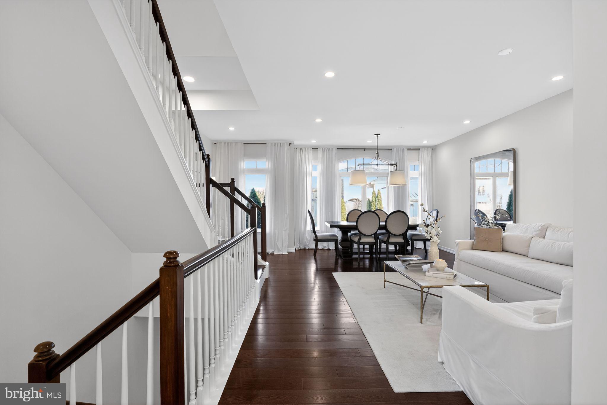 LANSDOWNE ON THE POTOMAC - Residential