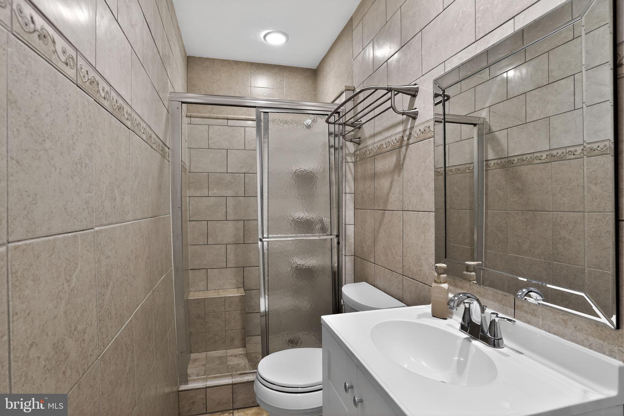 LANSDOWNE ON THE POTOMAC - Residential