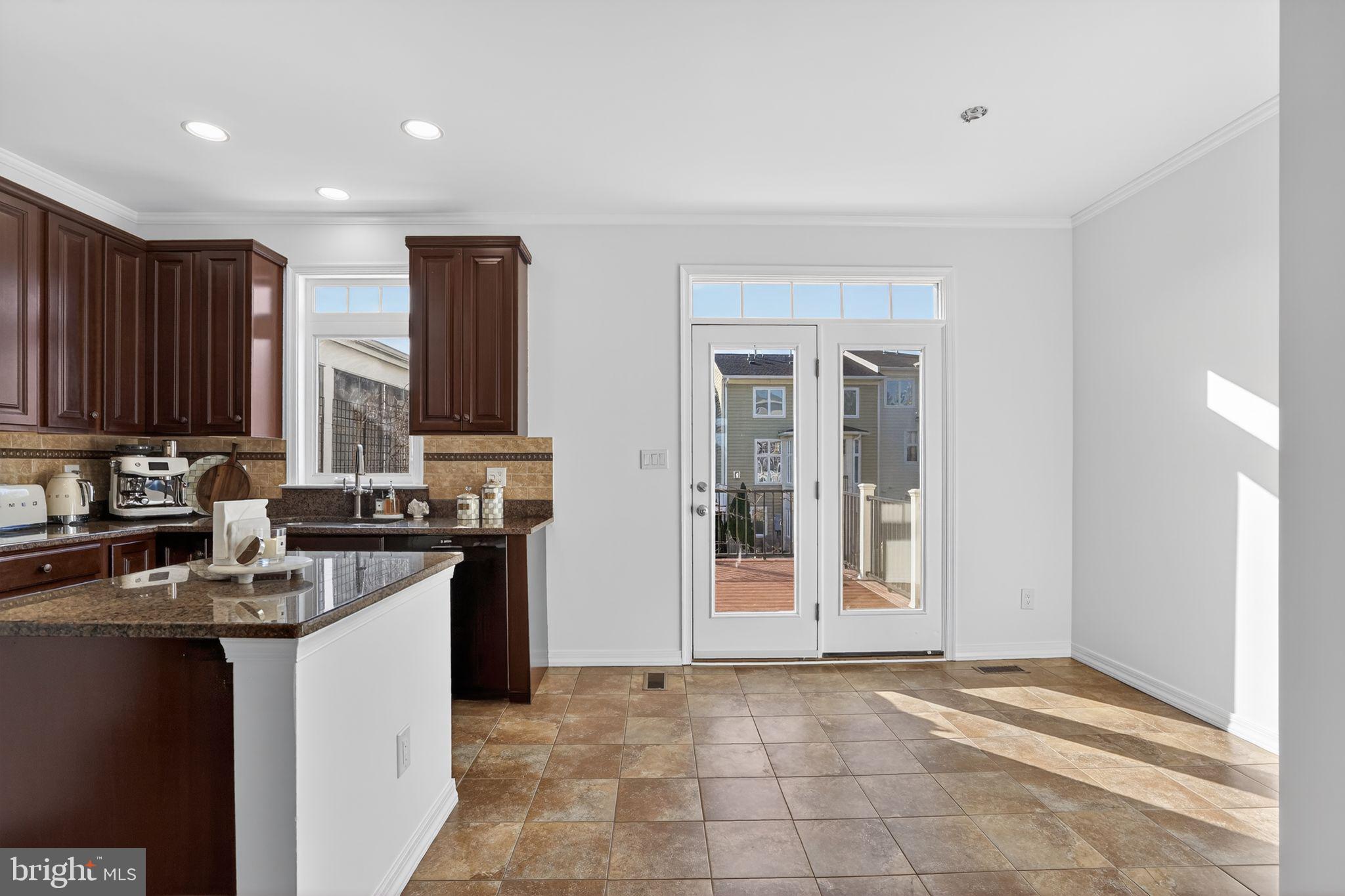 LANSDOWNE ON THE POTOMAC - Residential