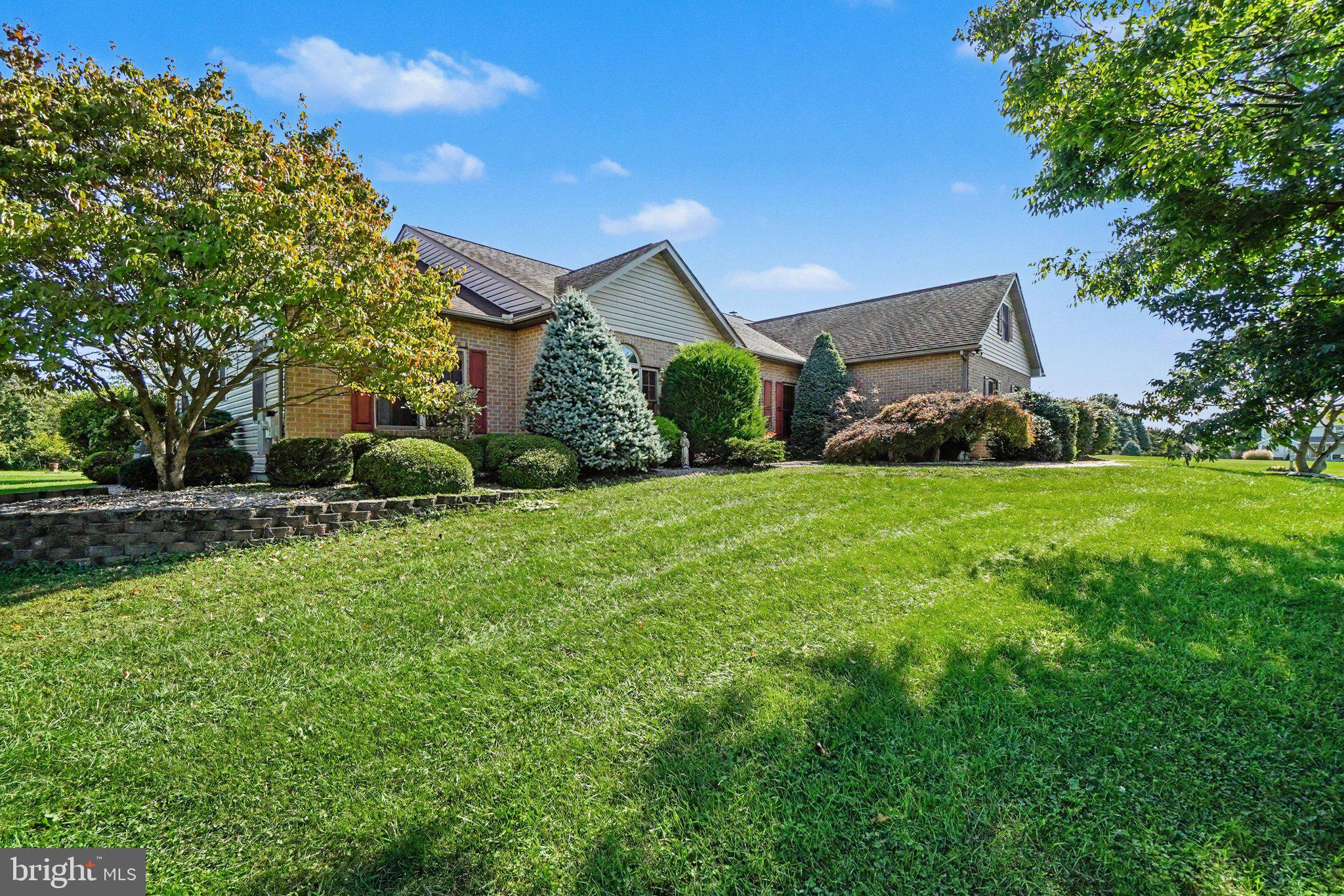 17 FOXWOOD DRIVE