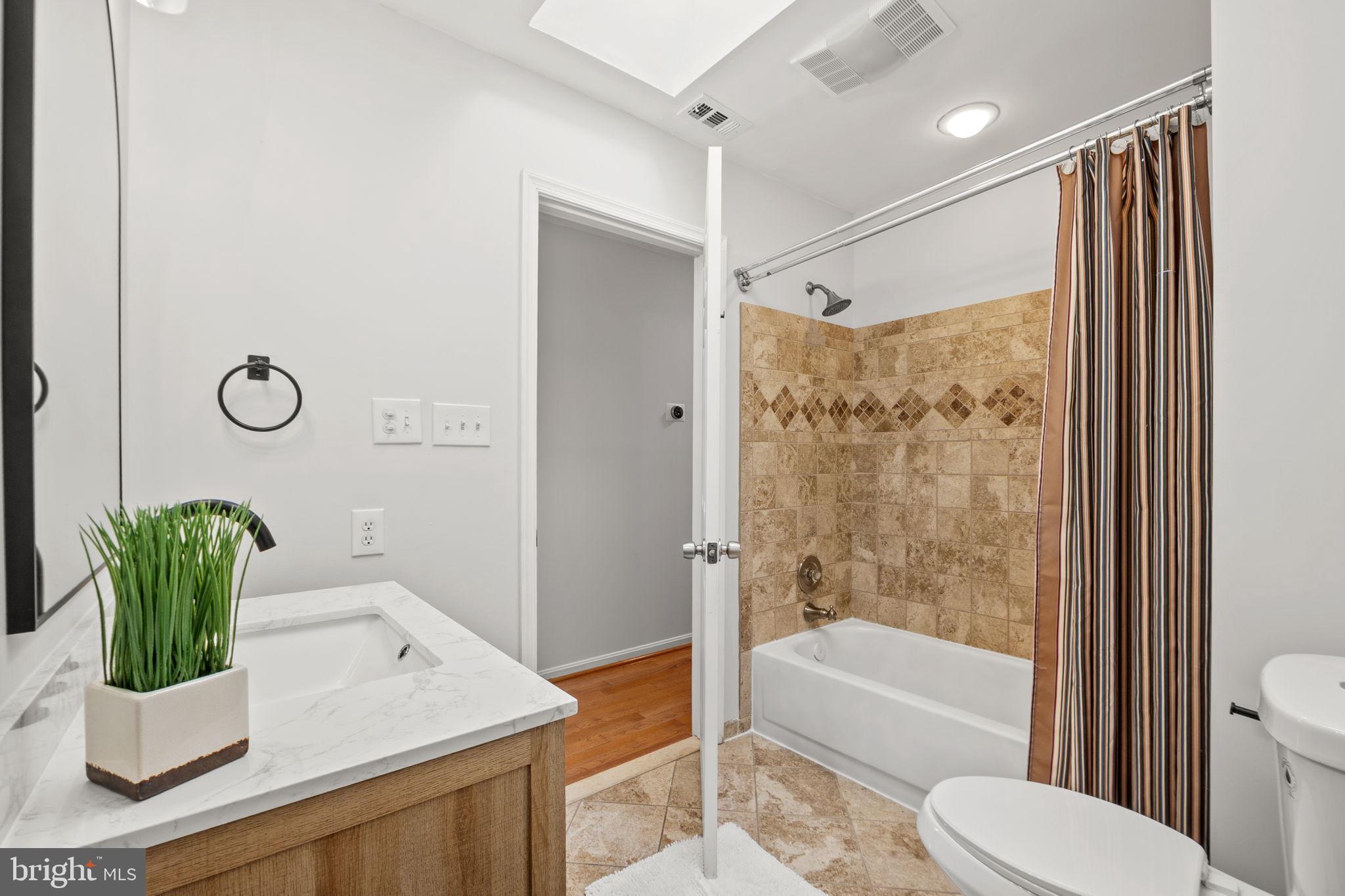 BATTERSEA ON THE BAY - Residential