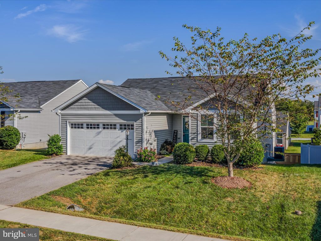 Photo of 203 Singleton Way, MARTINSBURG, WV 25403 (MLS # WVBE2044582)