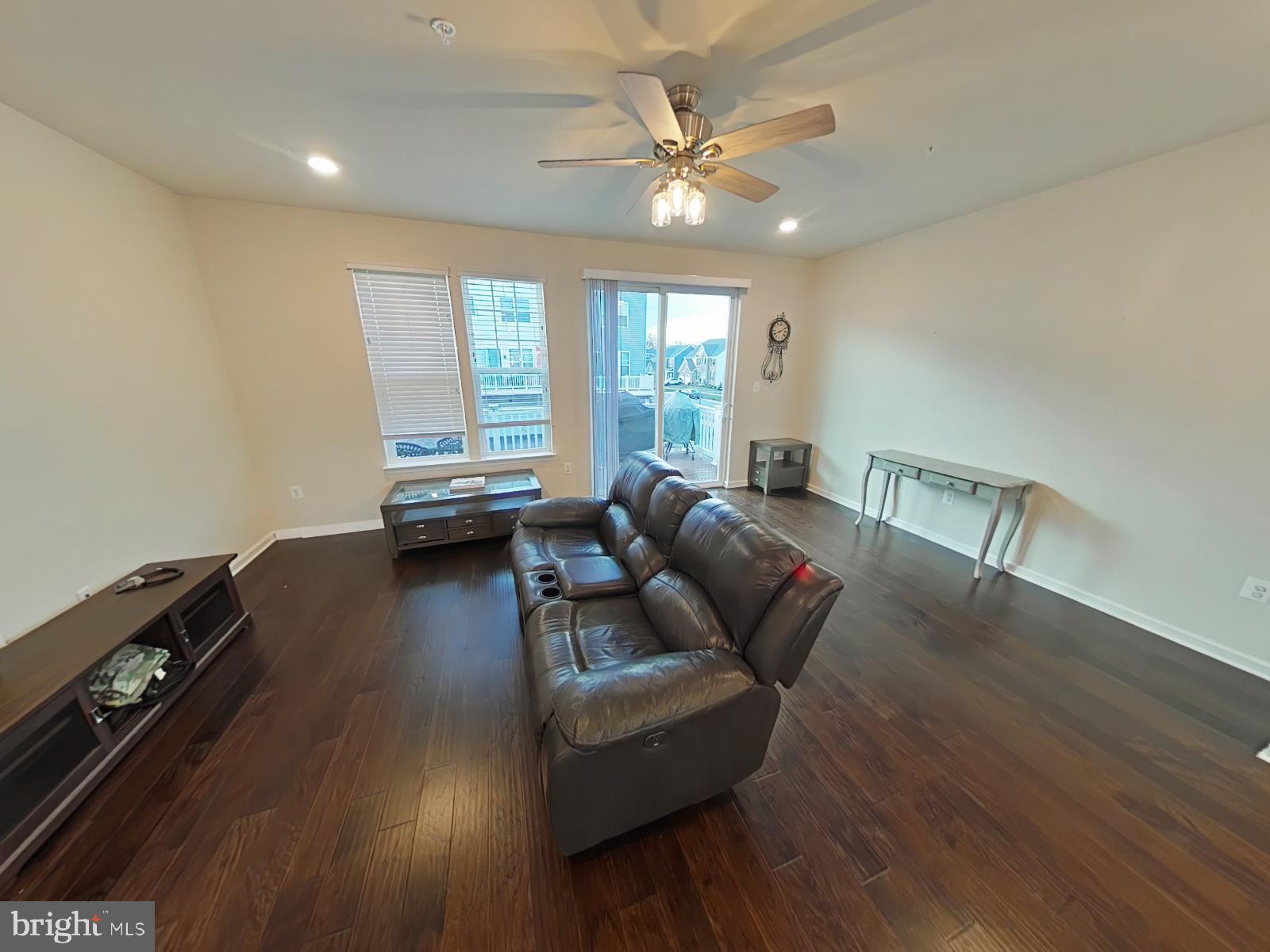 TALLYN RIDGE - Residential