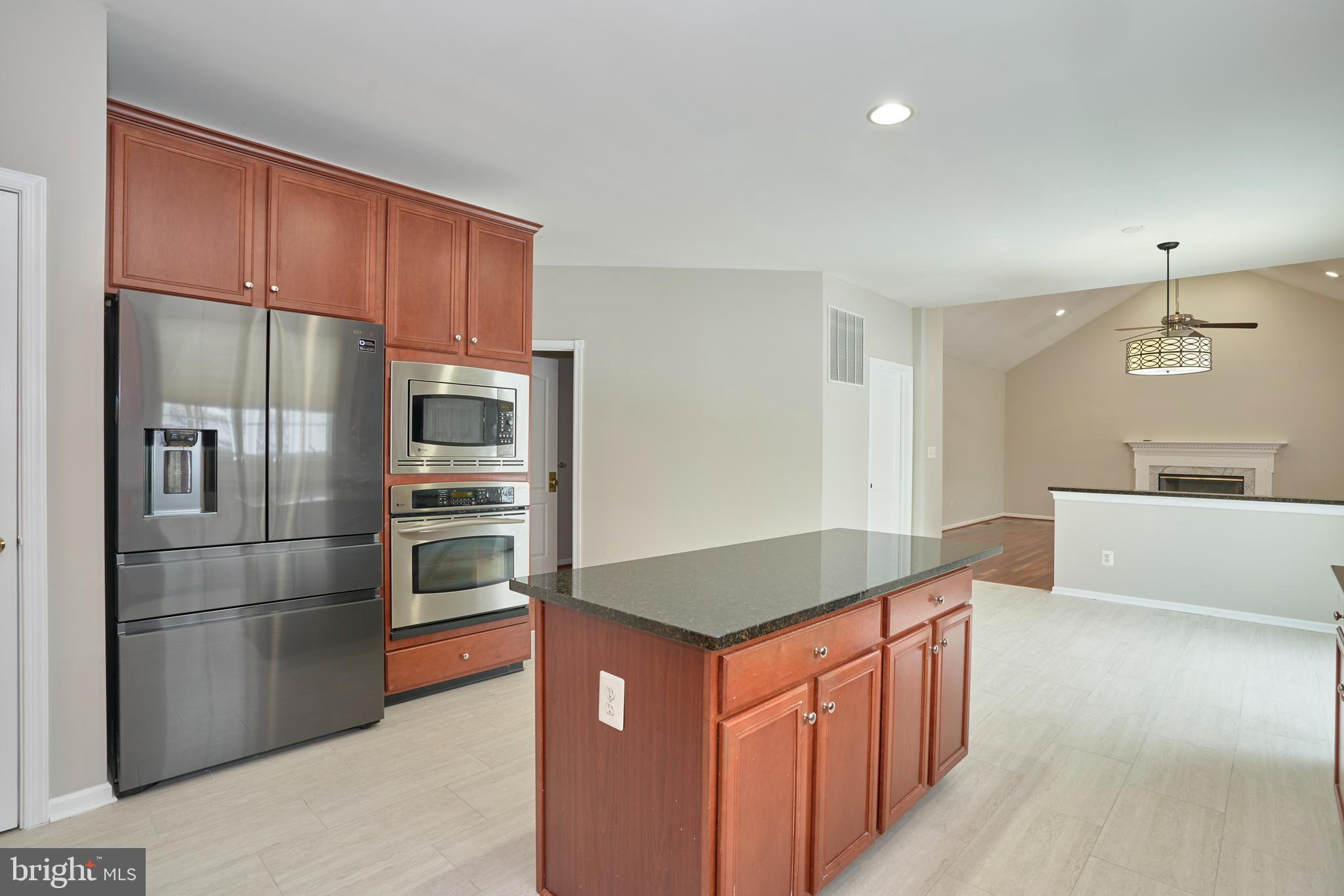 LOUDOUN VALLEY ESTATES - Residential Lease