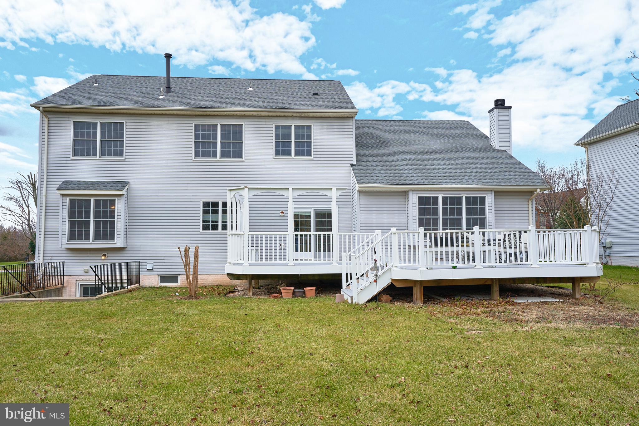 LOUDOUN VALLEY ESTATES - Residential Lease