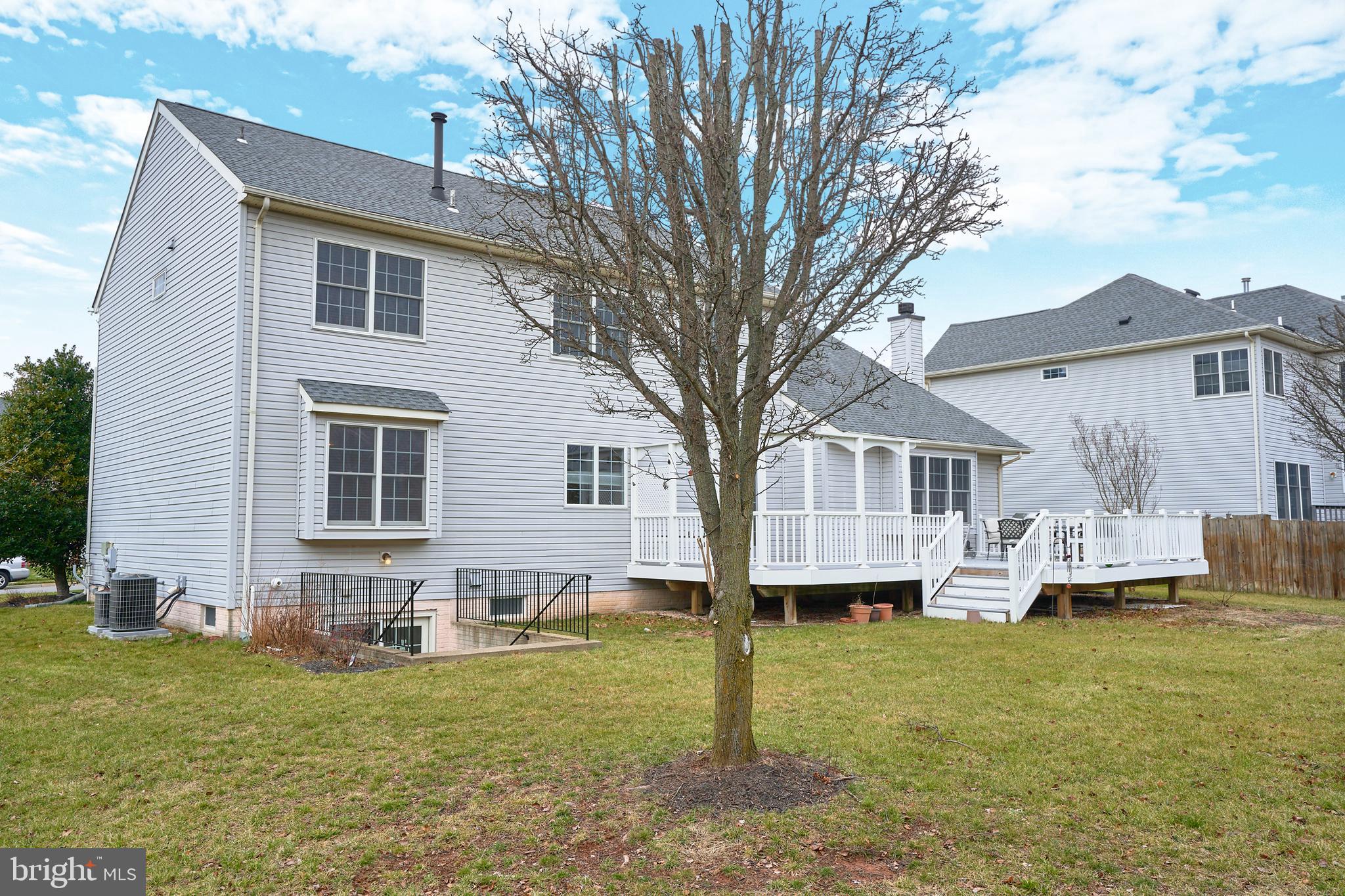 LOUDOUN VALLEY ESTATES - Residential Lease