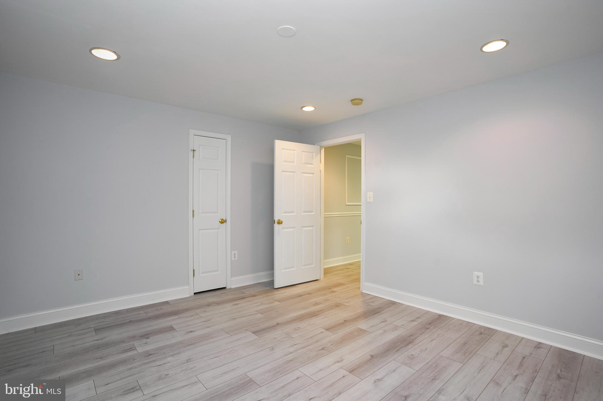 LOUDOUN VALLEY ESTATES - Residential Lease