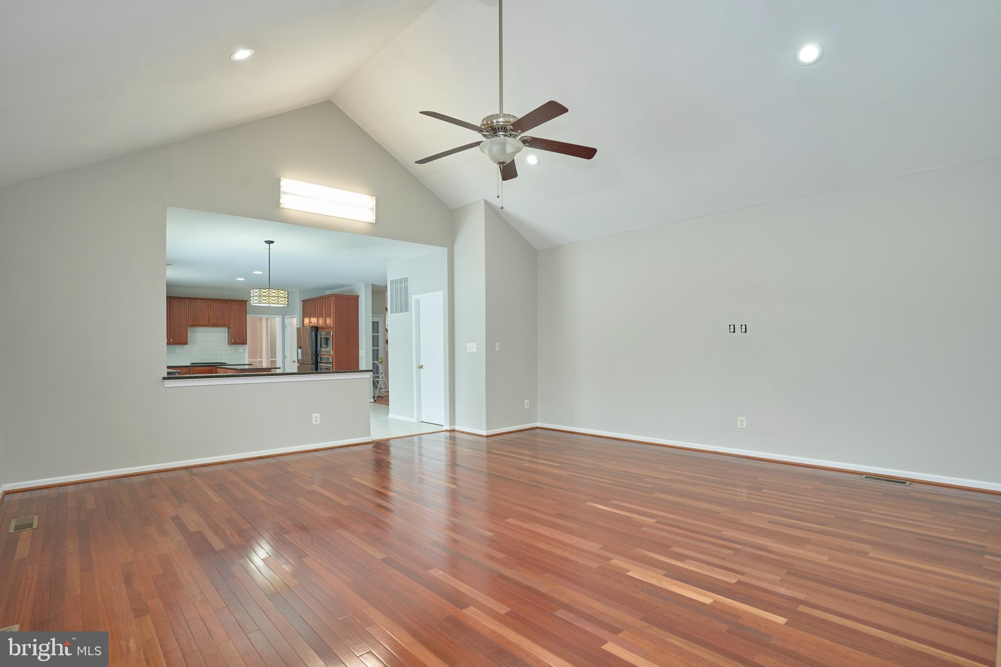 LOUDOUN VALLEY ESTATES - Residential Lease