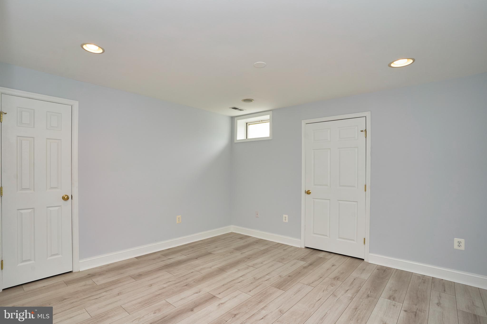 LOUDOUN VALLEY ESTATES - Residential Lease