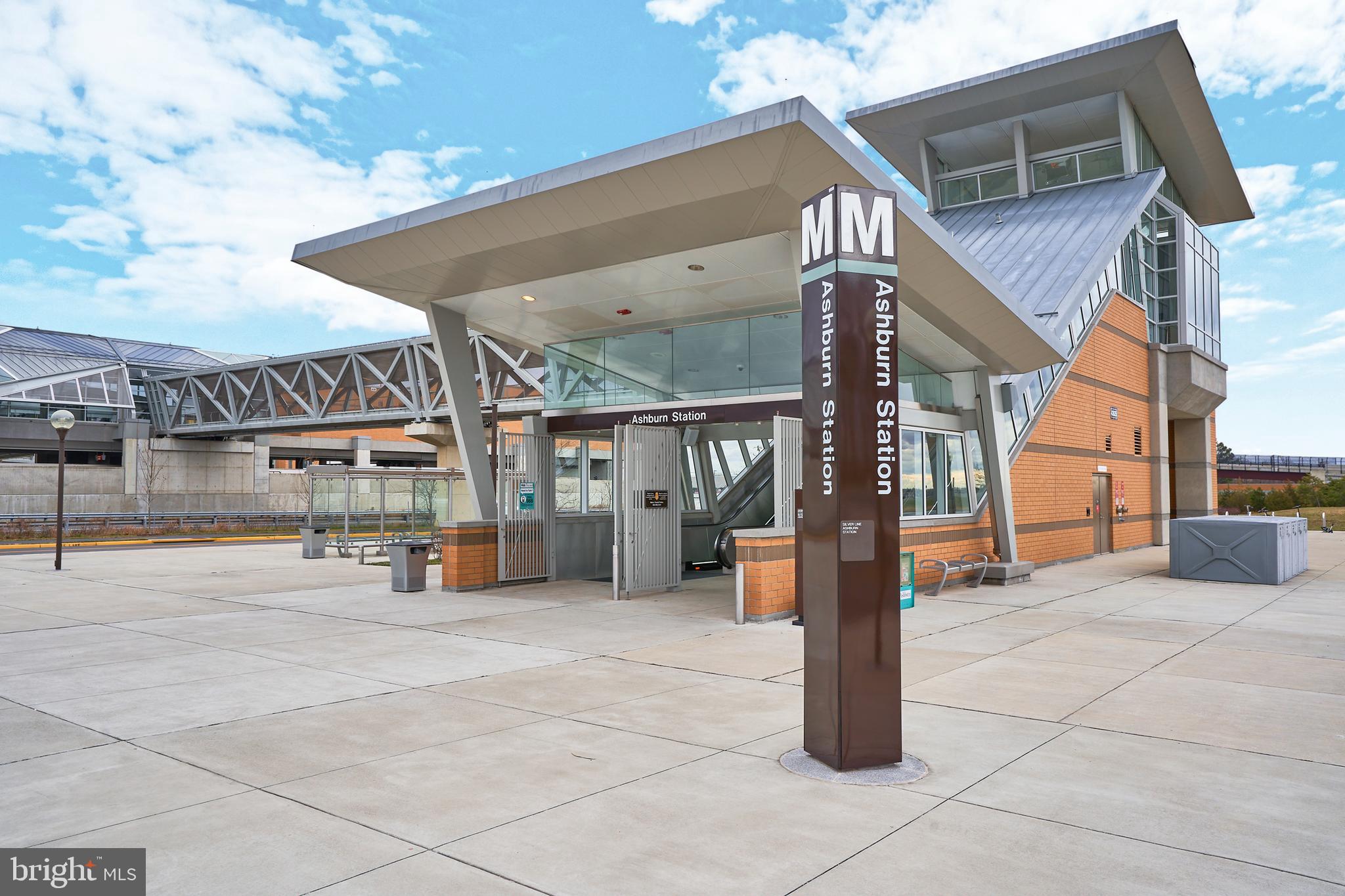 LOUDOUN VALLEY ESTATES - Residential Lease