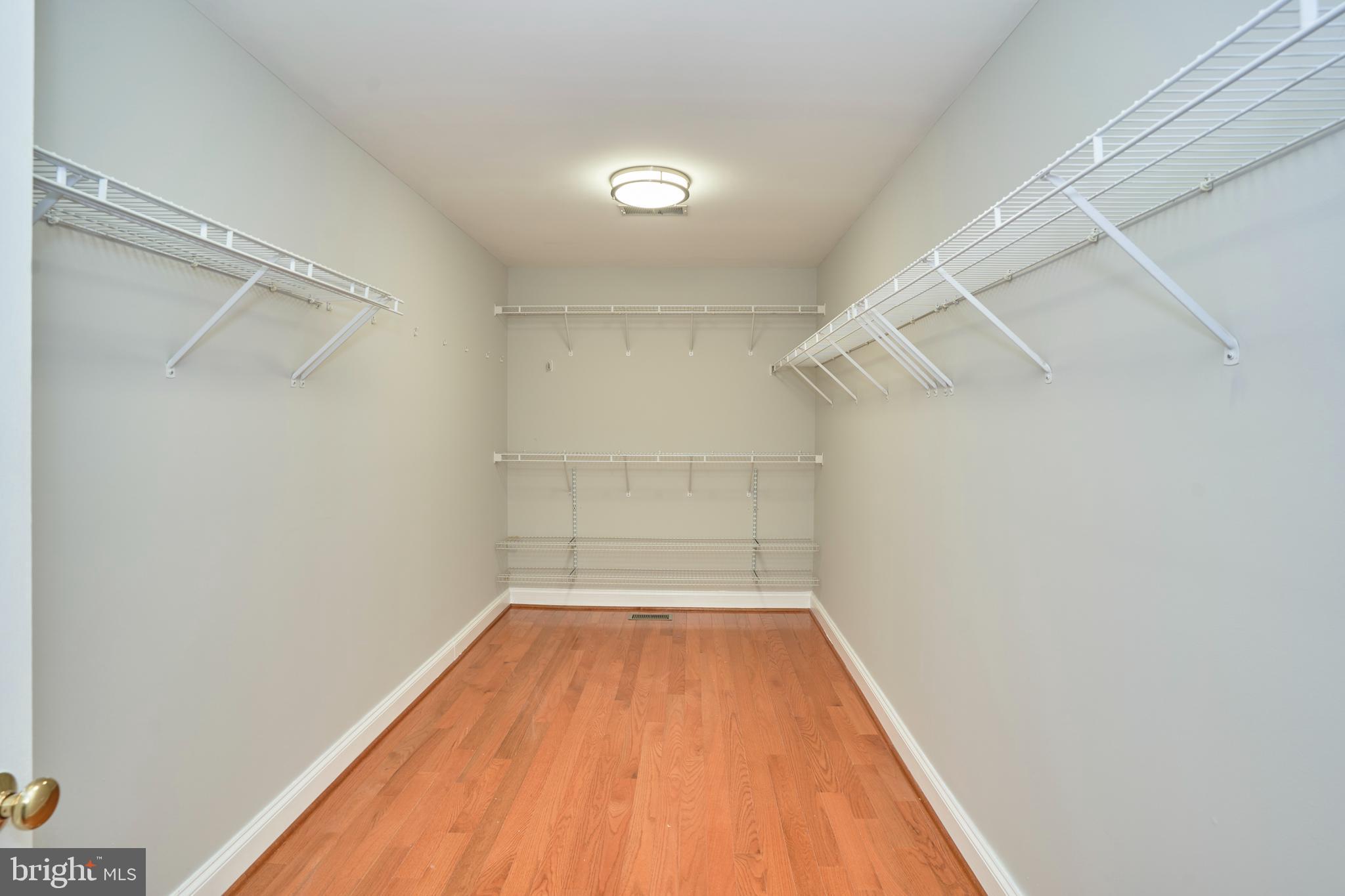 LOUDOUN VALLEY ESTATES - Residential Lease