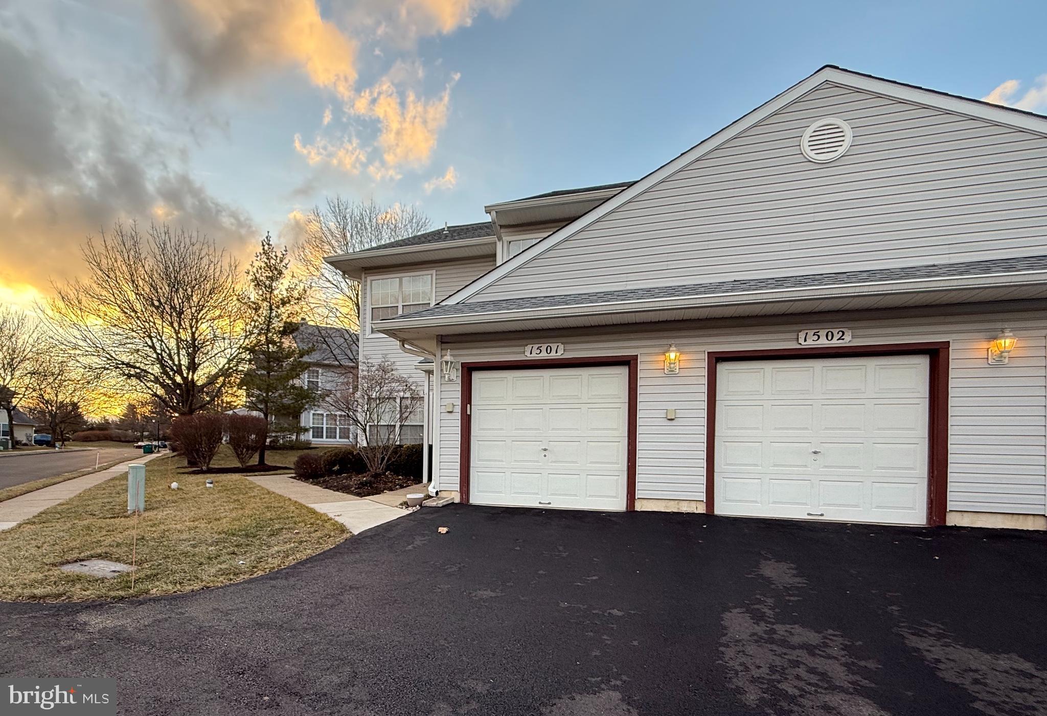 BROOKSTONE - Residential Lease