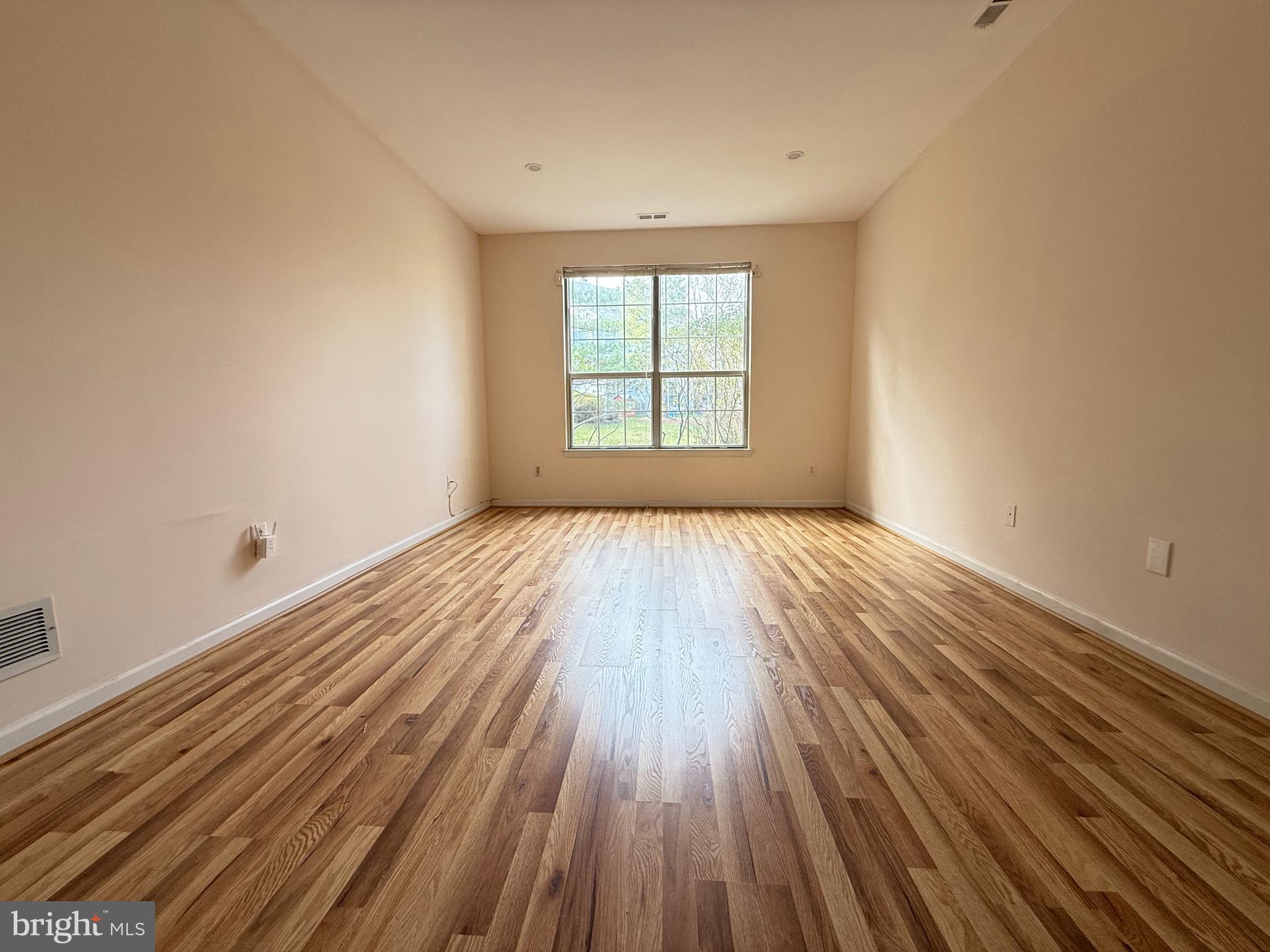 BROOKSTONE - Residential Lease