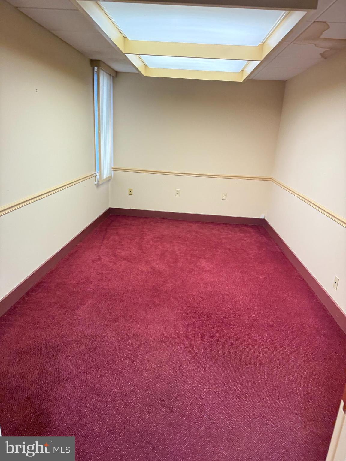 THOMAS JOHNSON SURGERY CENTER - Commercial Lease