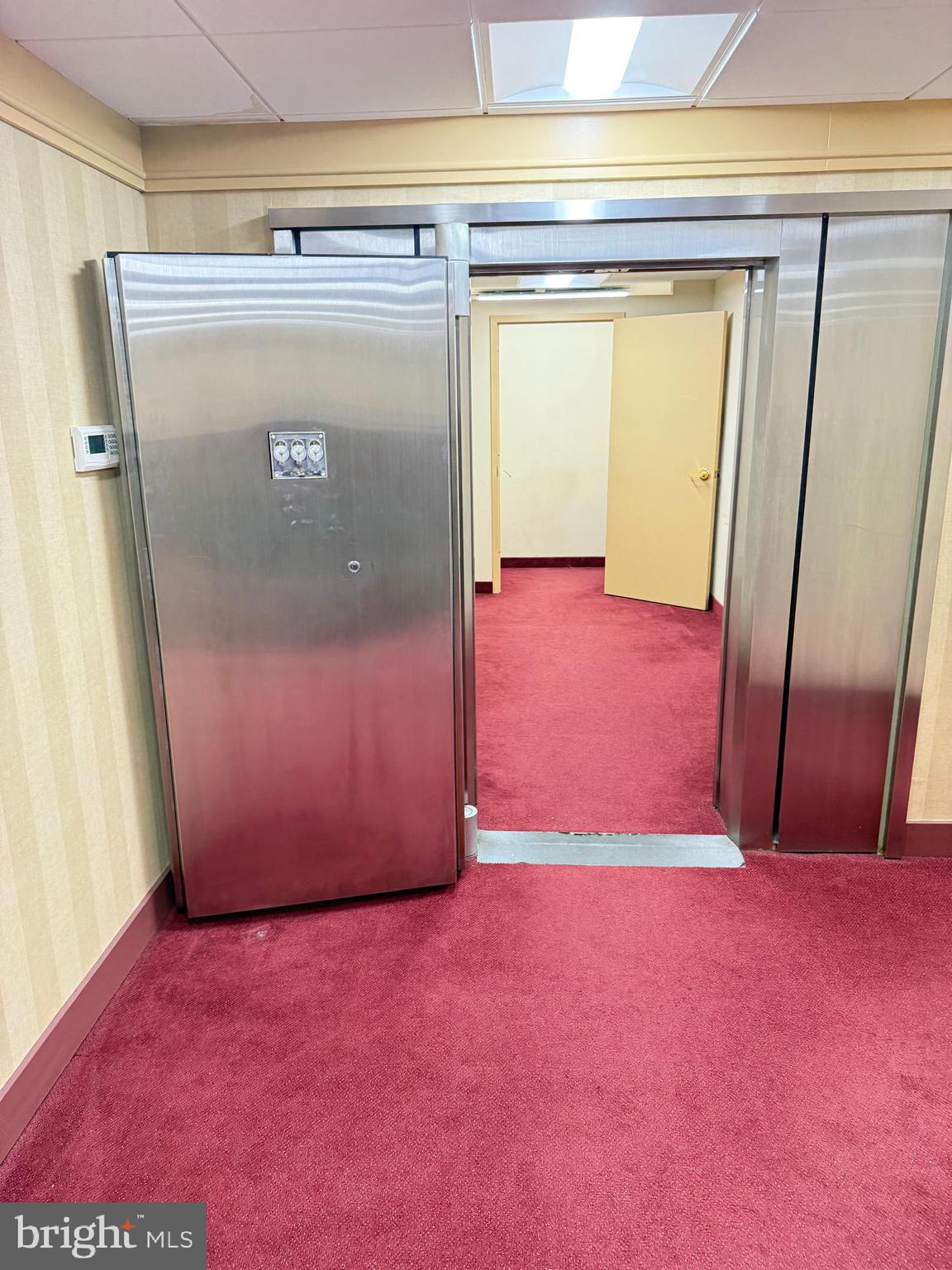 THOMAS JOHNSON SURGERY CENTER - Commercial Lease