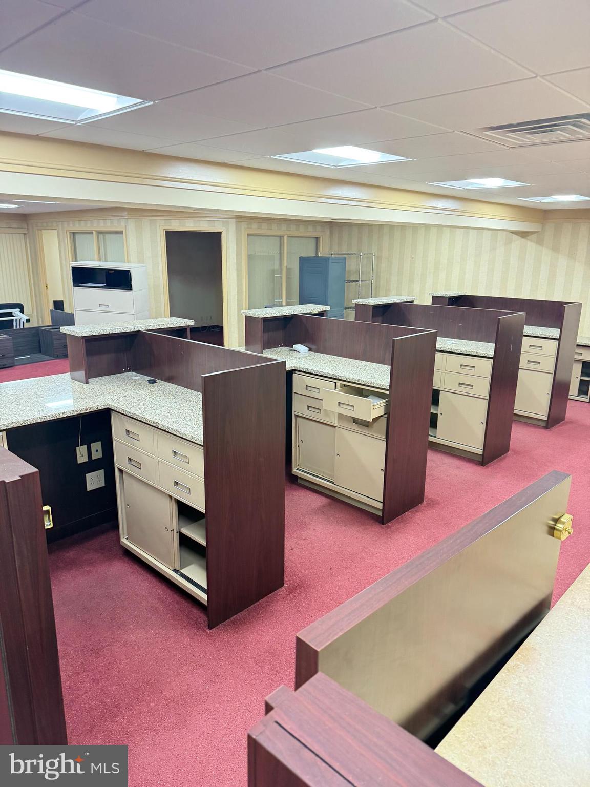 THOMAS JOHNSON SURGERY CENTER - Commercial Lease