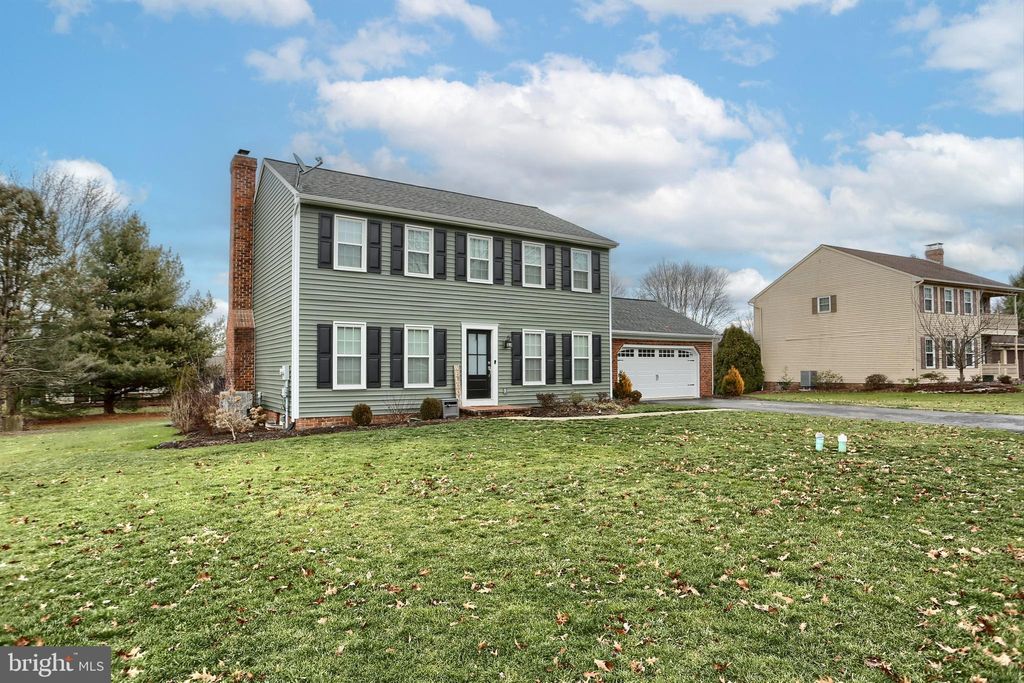 Photo of 1317 Crown Vetch Drive, Landisville, PA 17538 (MLS # PALA2046718)