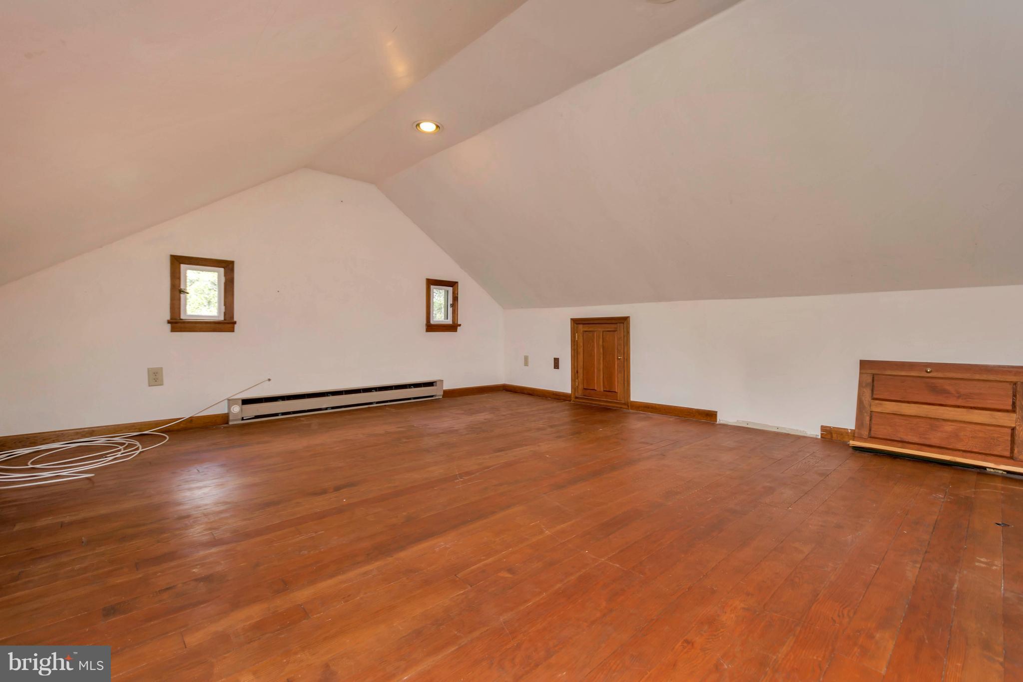 SHERATON HILLS EAST - Residential