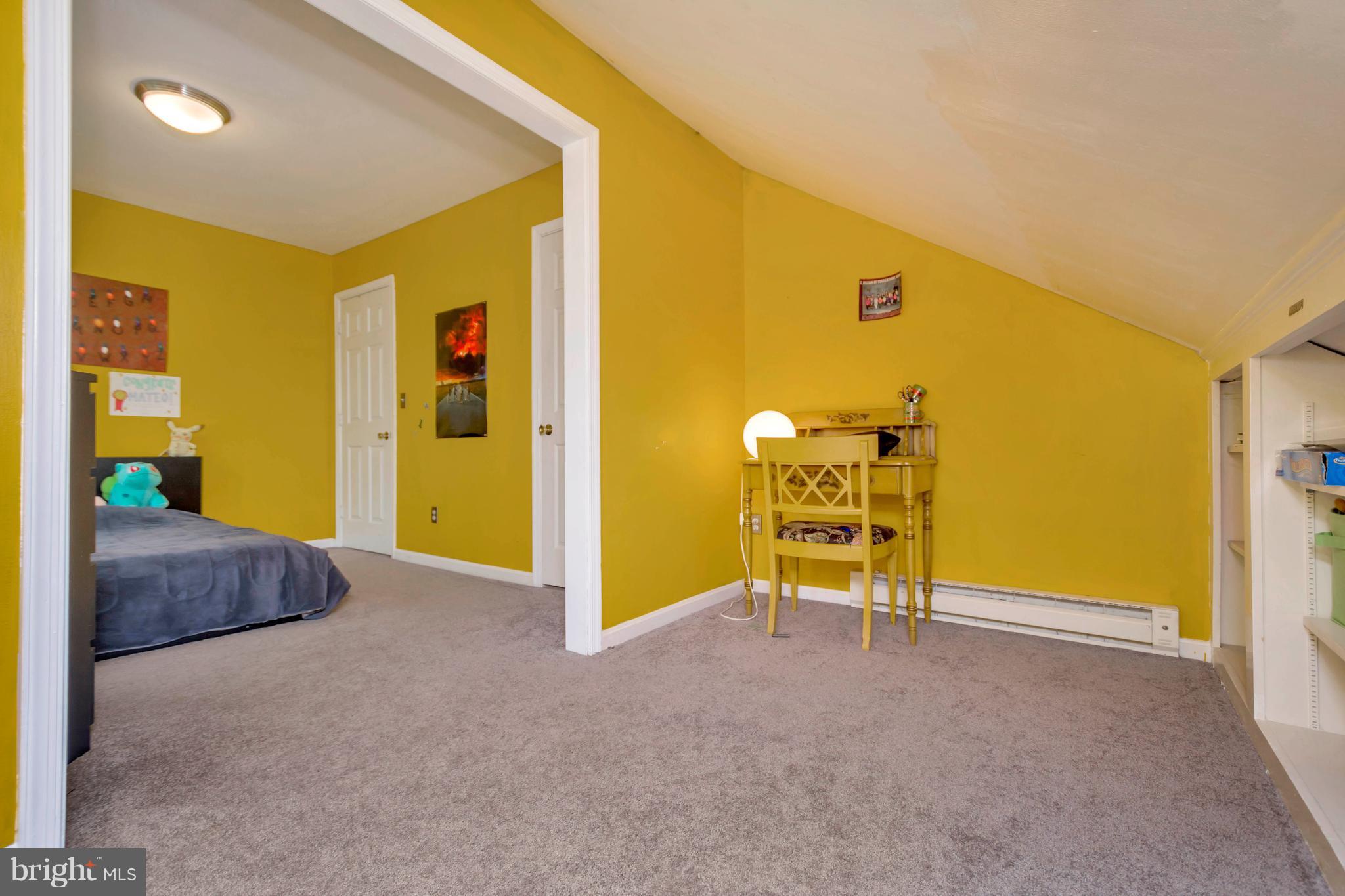 SHERATON HILLS EAST - Residential