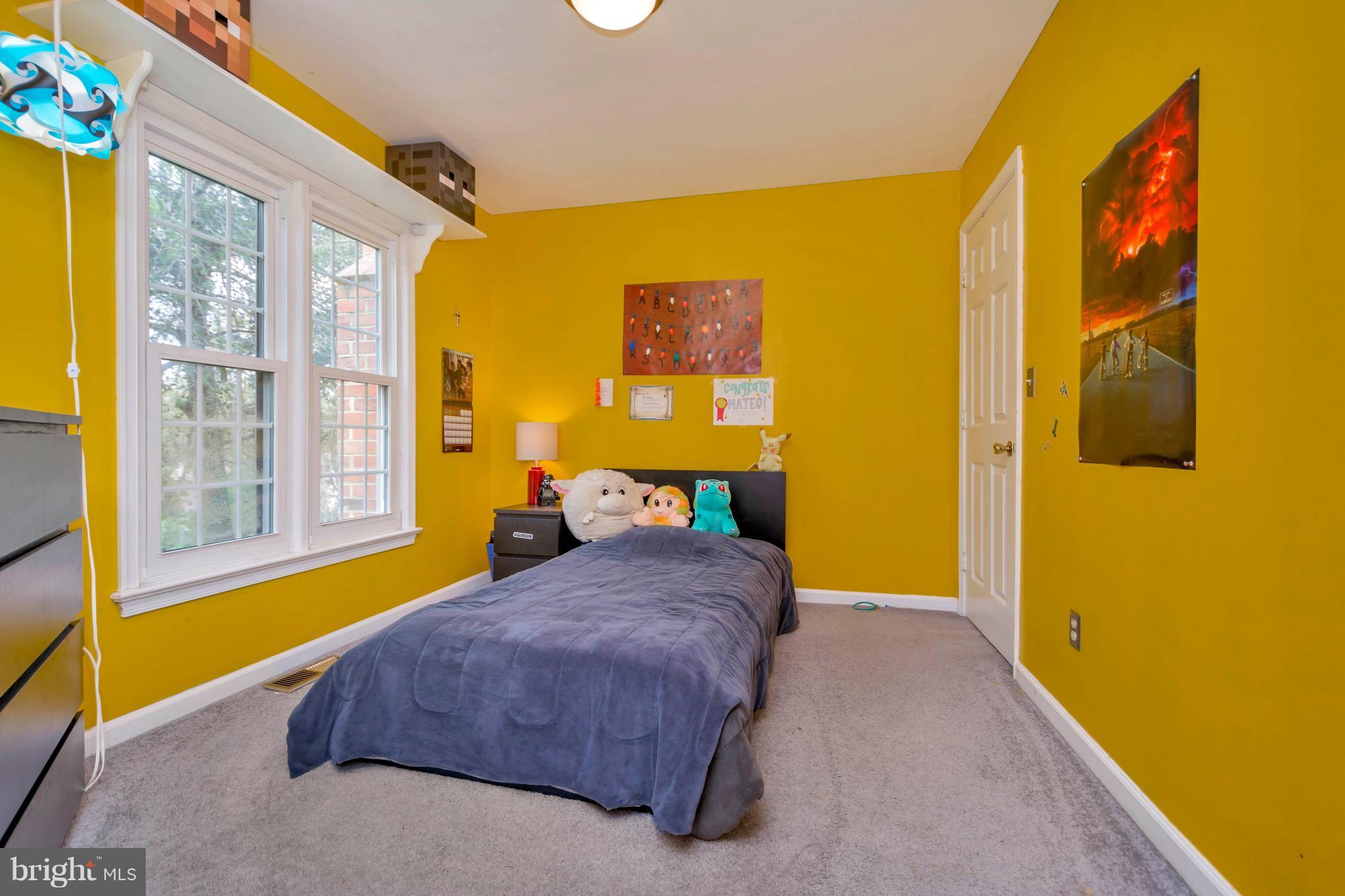 SHERATON HILLS EAST - Residential