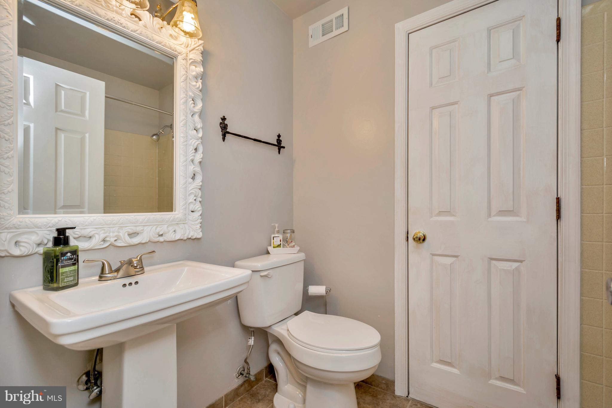 SHERATON HILLS EAST - Residential