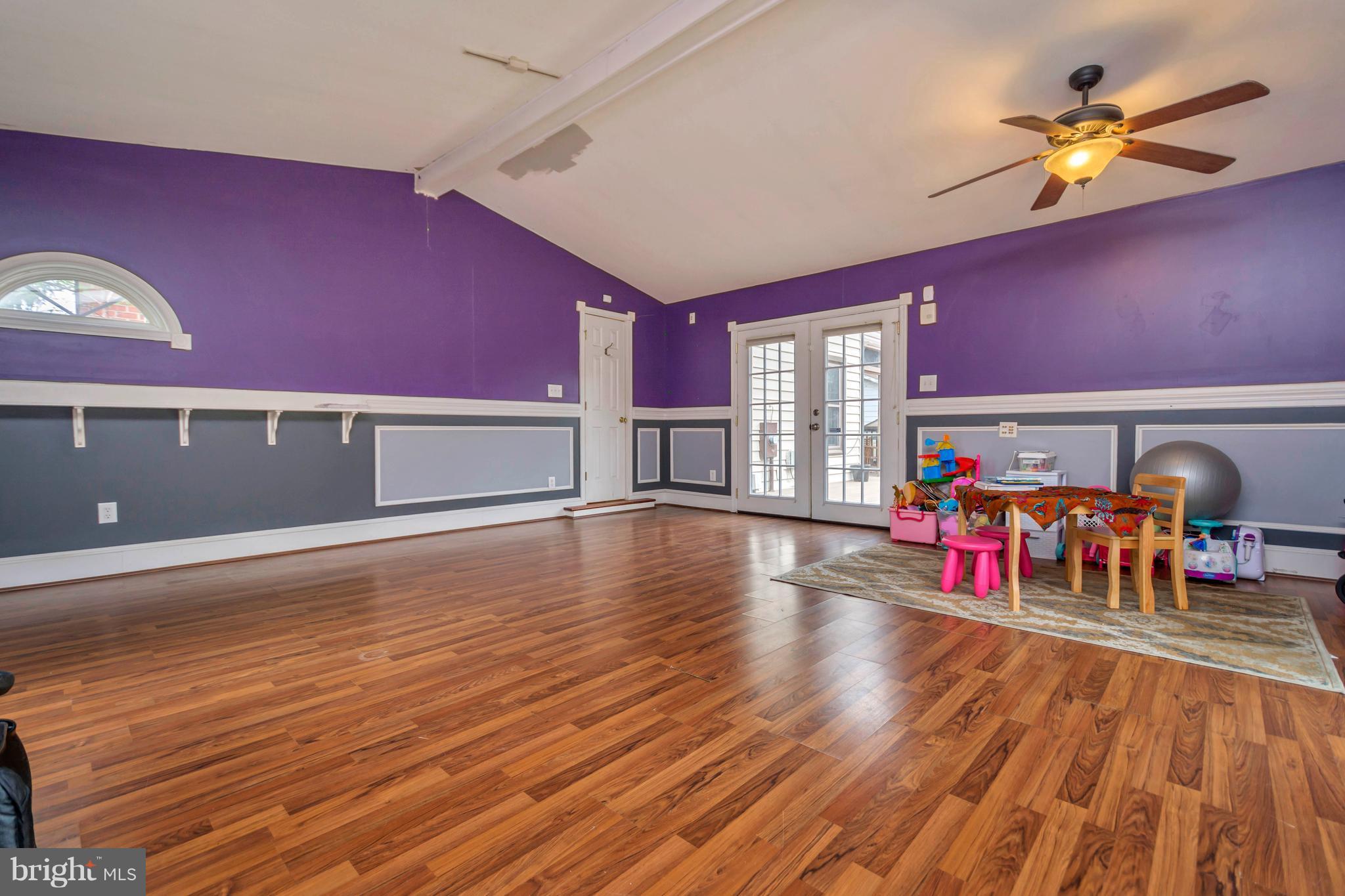 SHERATON HILLS EAST - Residential