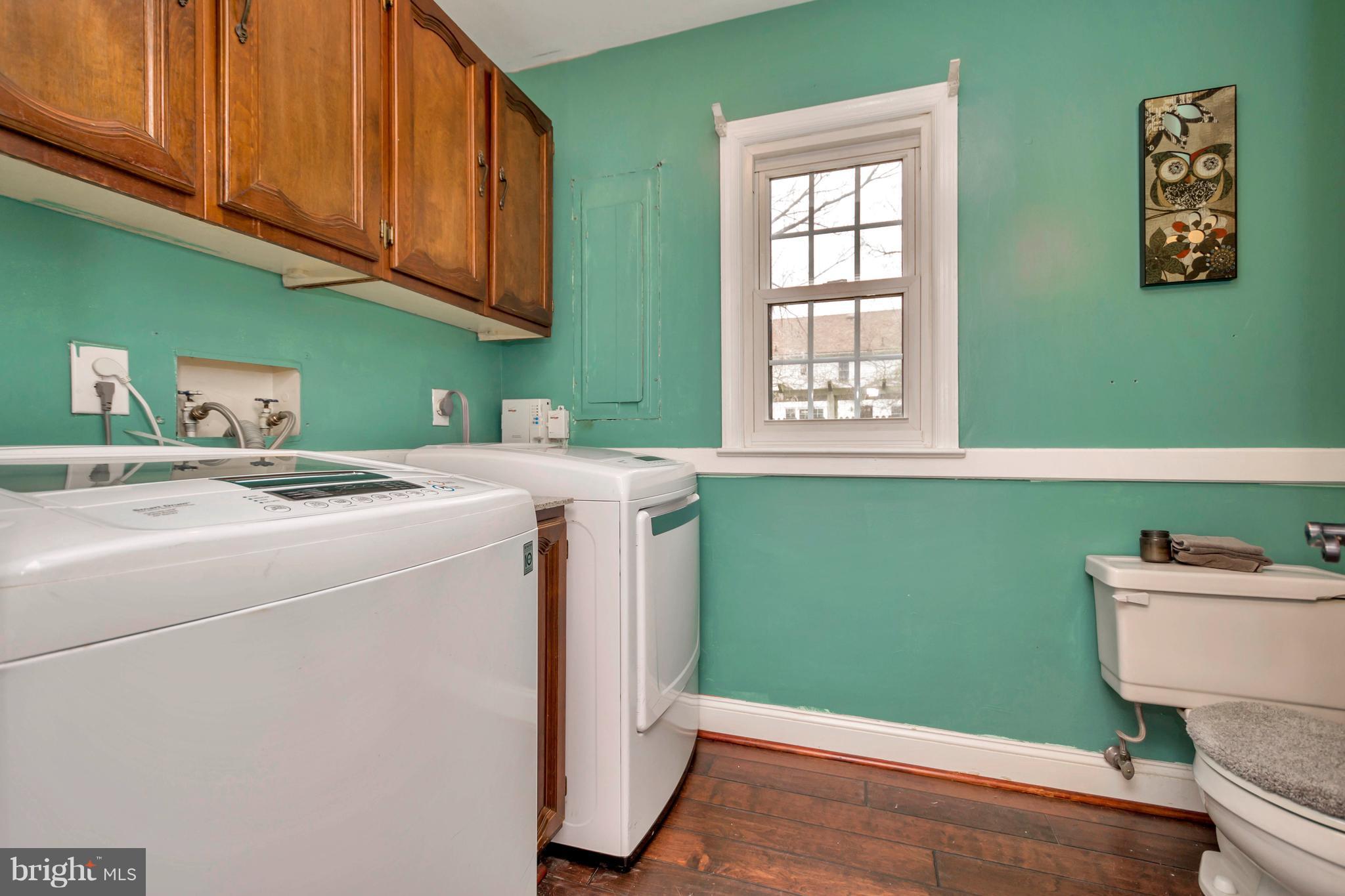 SHERATON HILLS EAST - Residential