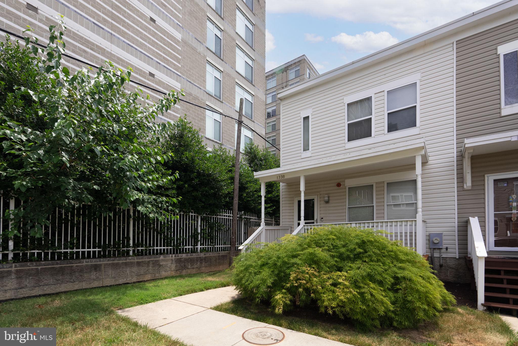 1338 HALF STREET SW 1338
