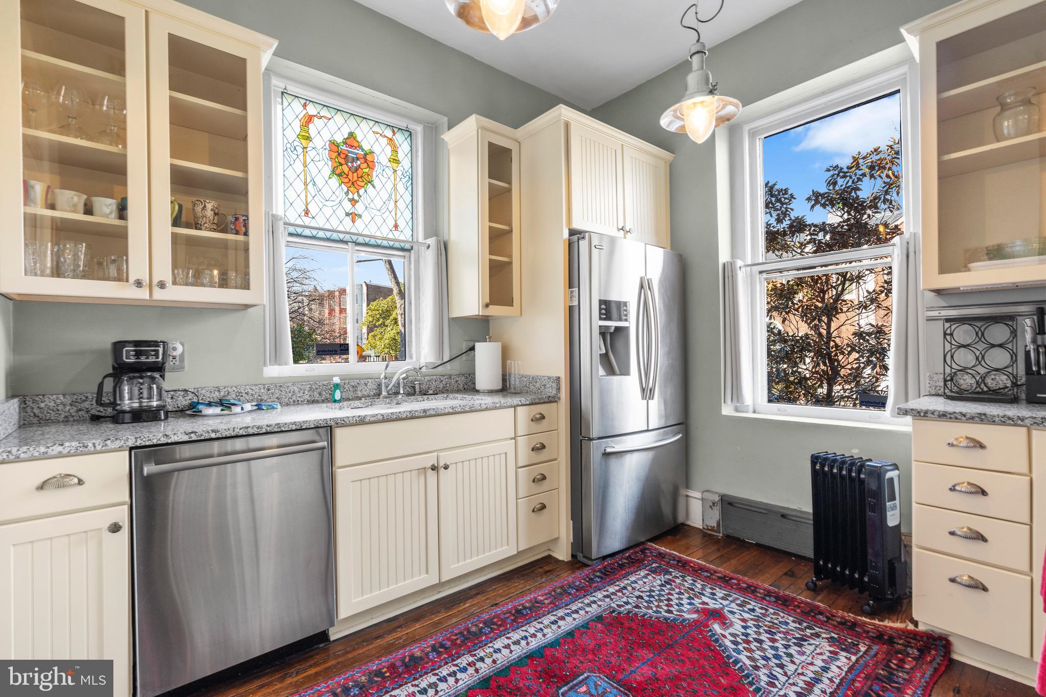 CAPITOL HILL - Residential