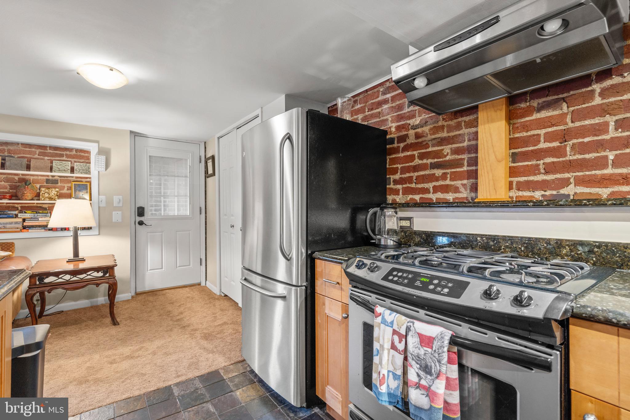 CAPITOL HILL - Residential