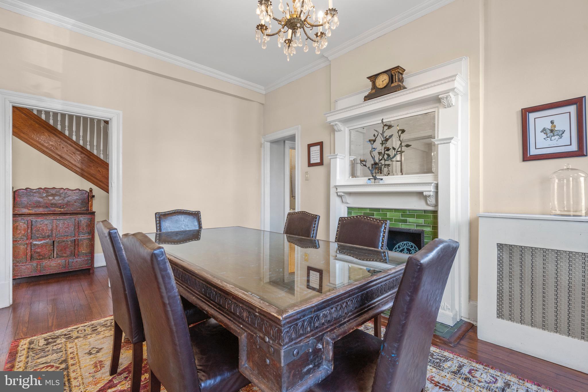 CAPITOL HILL - Residential