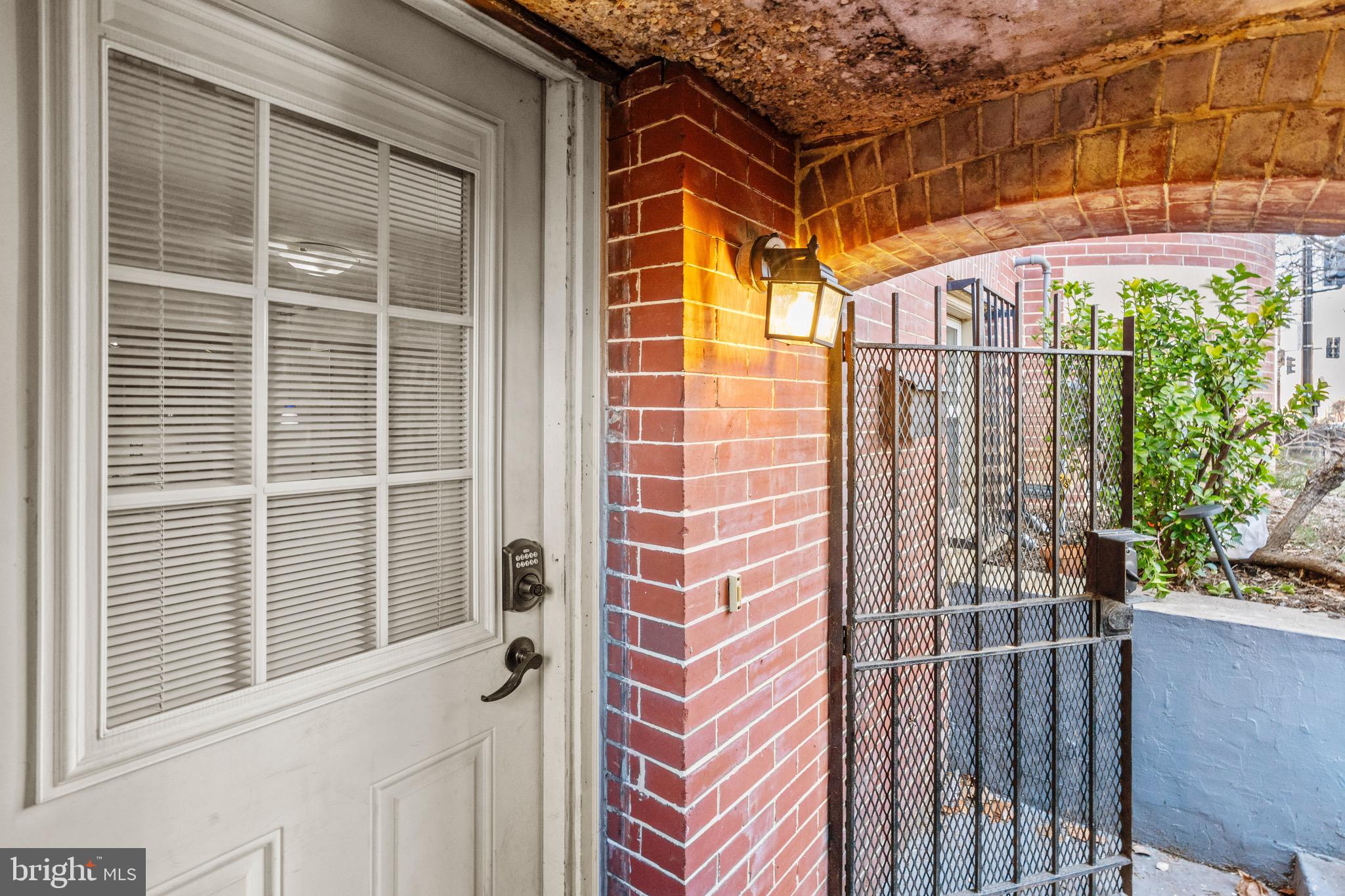 CAPITOL HILL - Residential