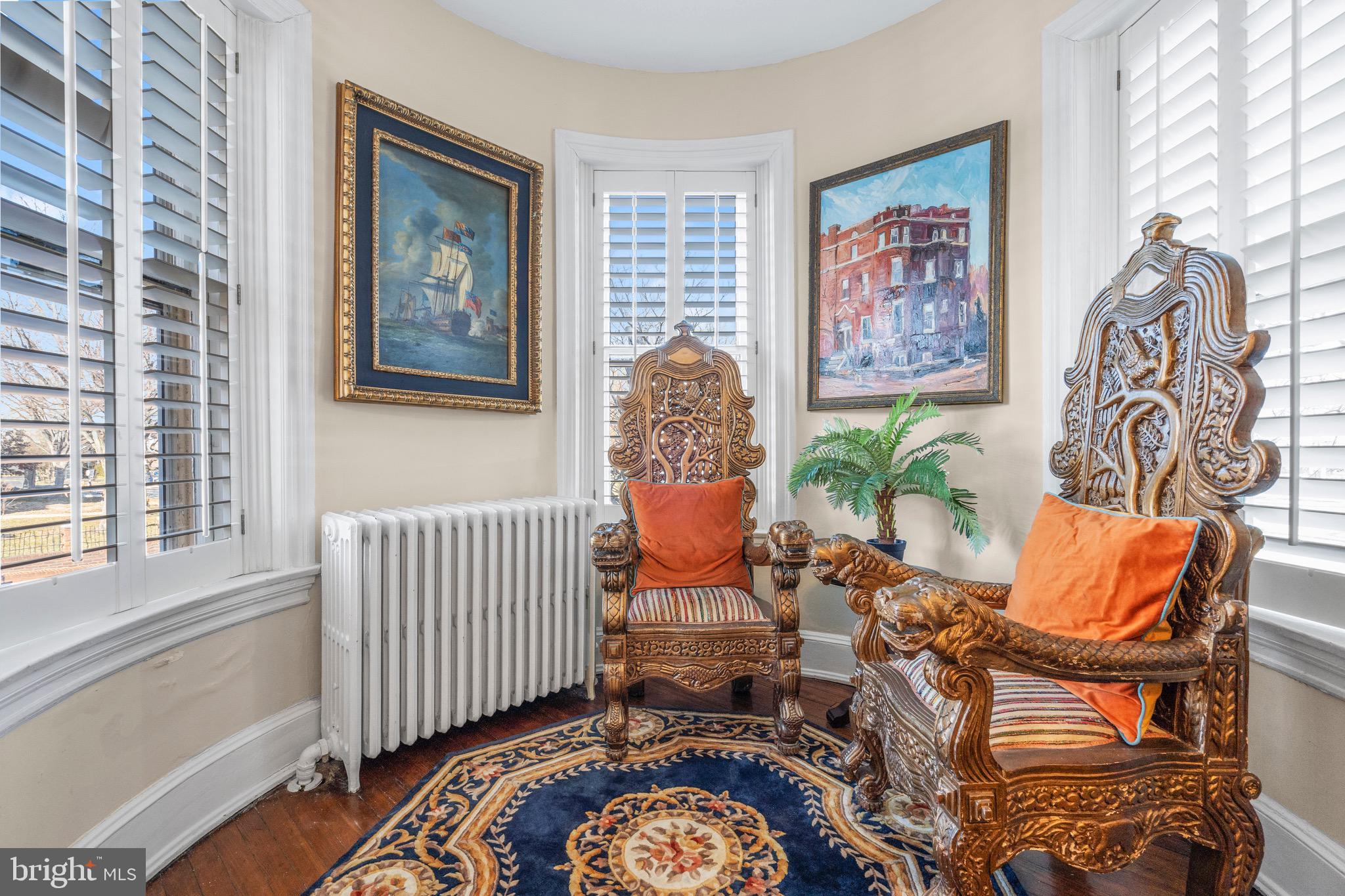 CAPITOL HILL - Residential