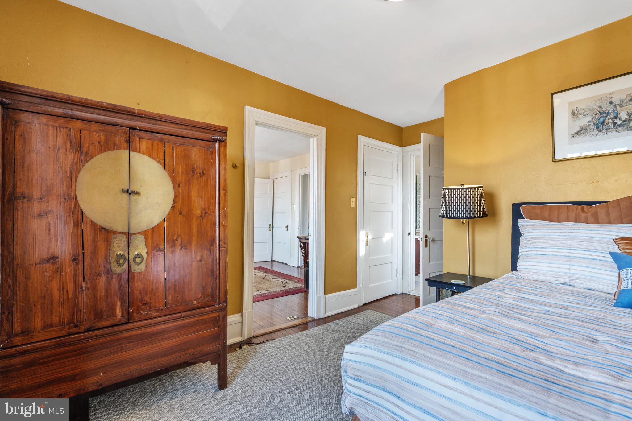 CAPITOL HILL - Residential