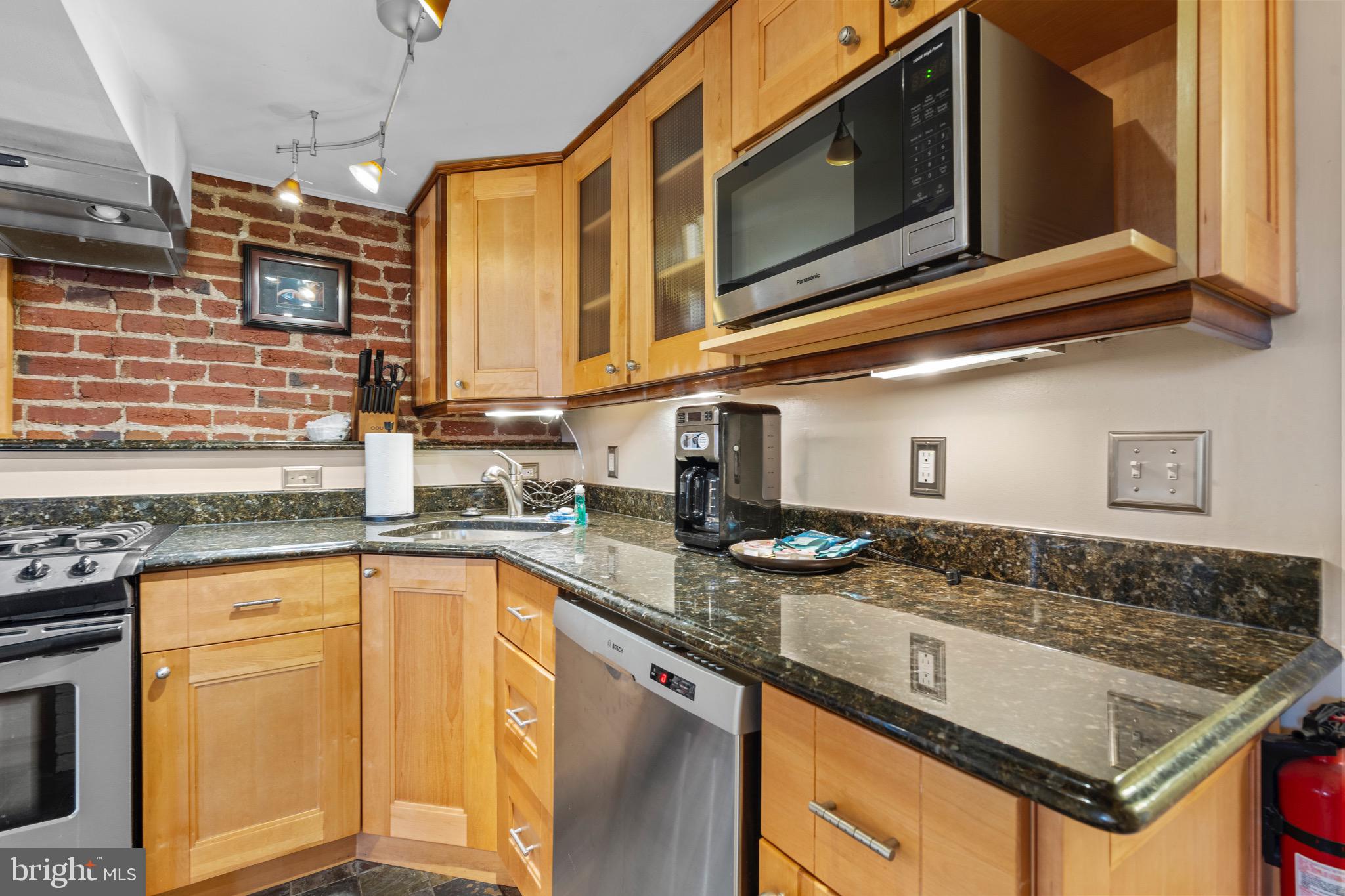 CAPITOL HILL - Residential