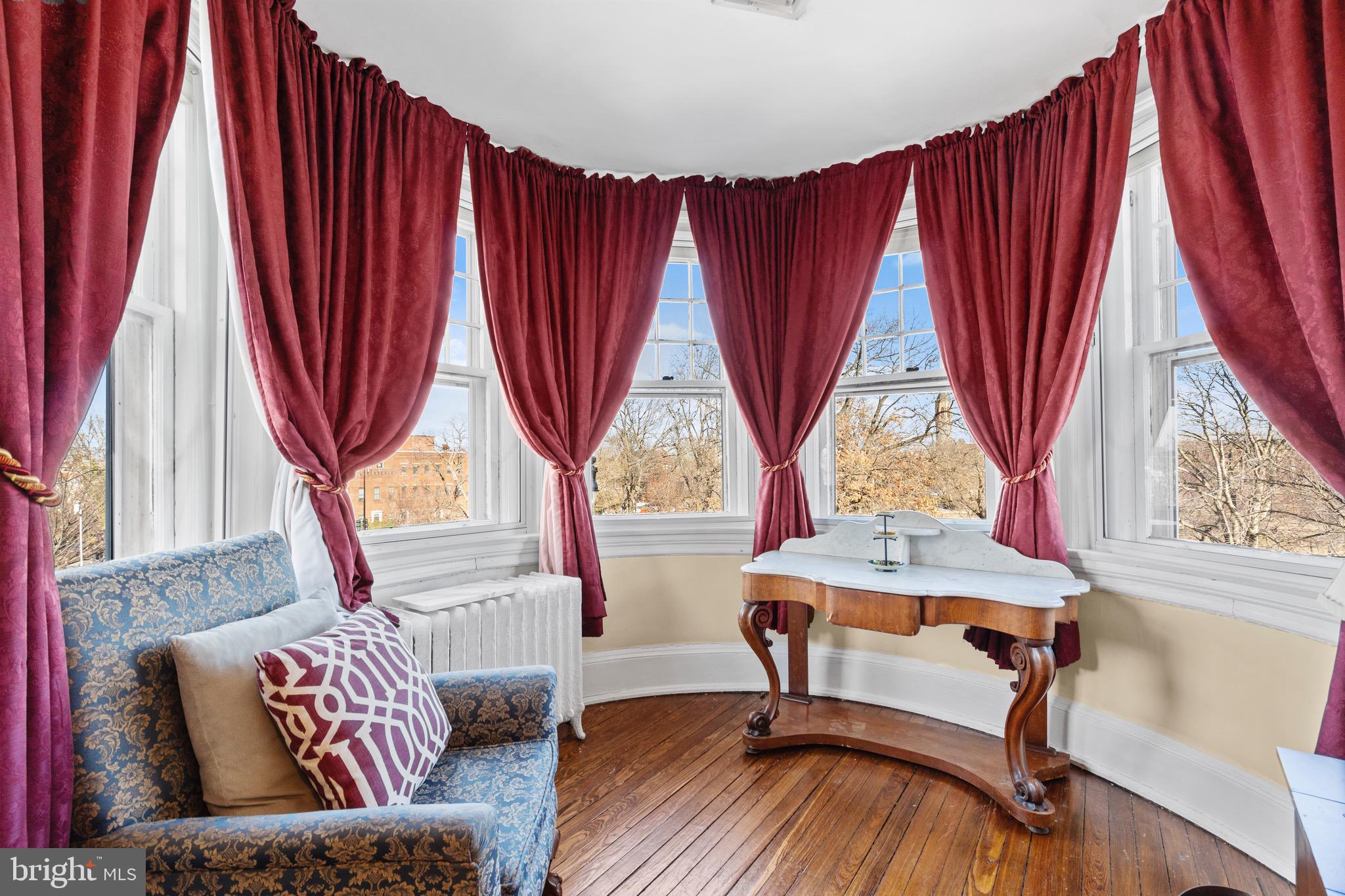 CAPITOL HILL - Residential