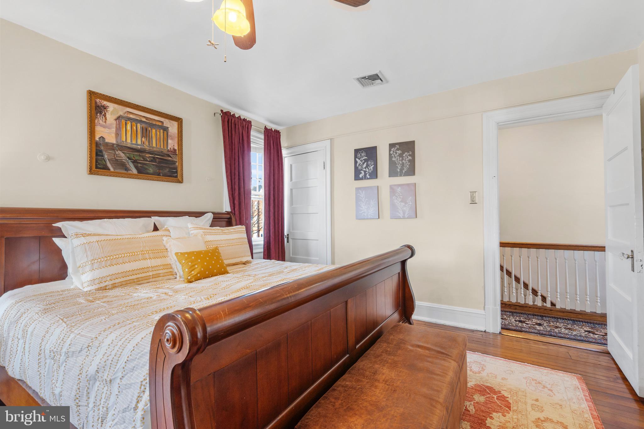 CAPITOL HILL - Residential