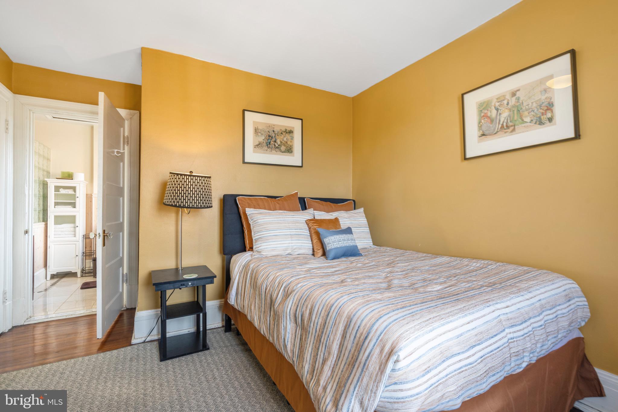 CAPITOL HILL - Residential