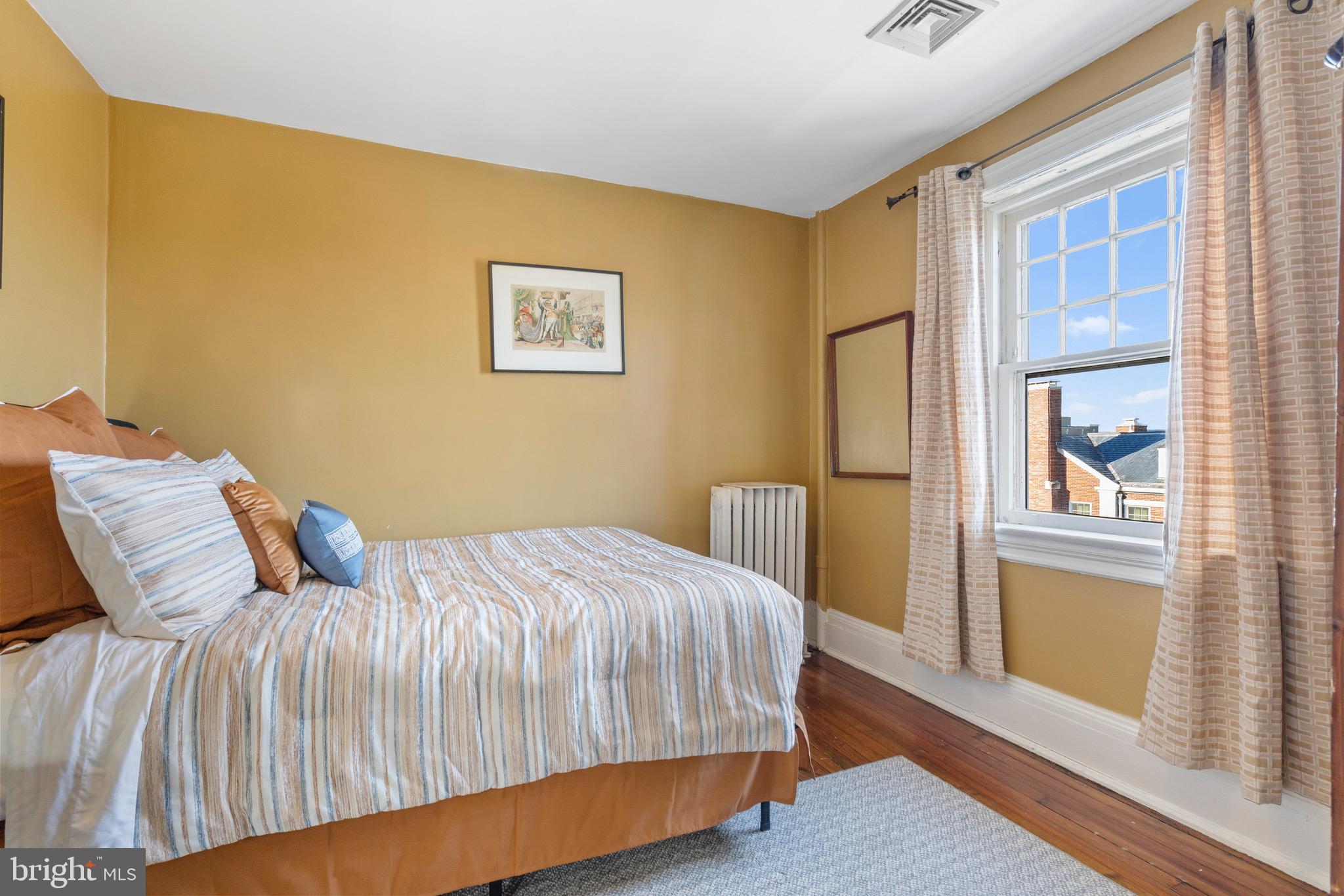 CAPITOL HILL - Residential