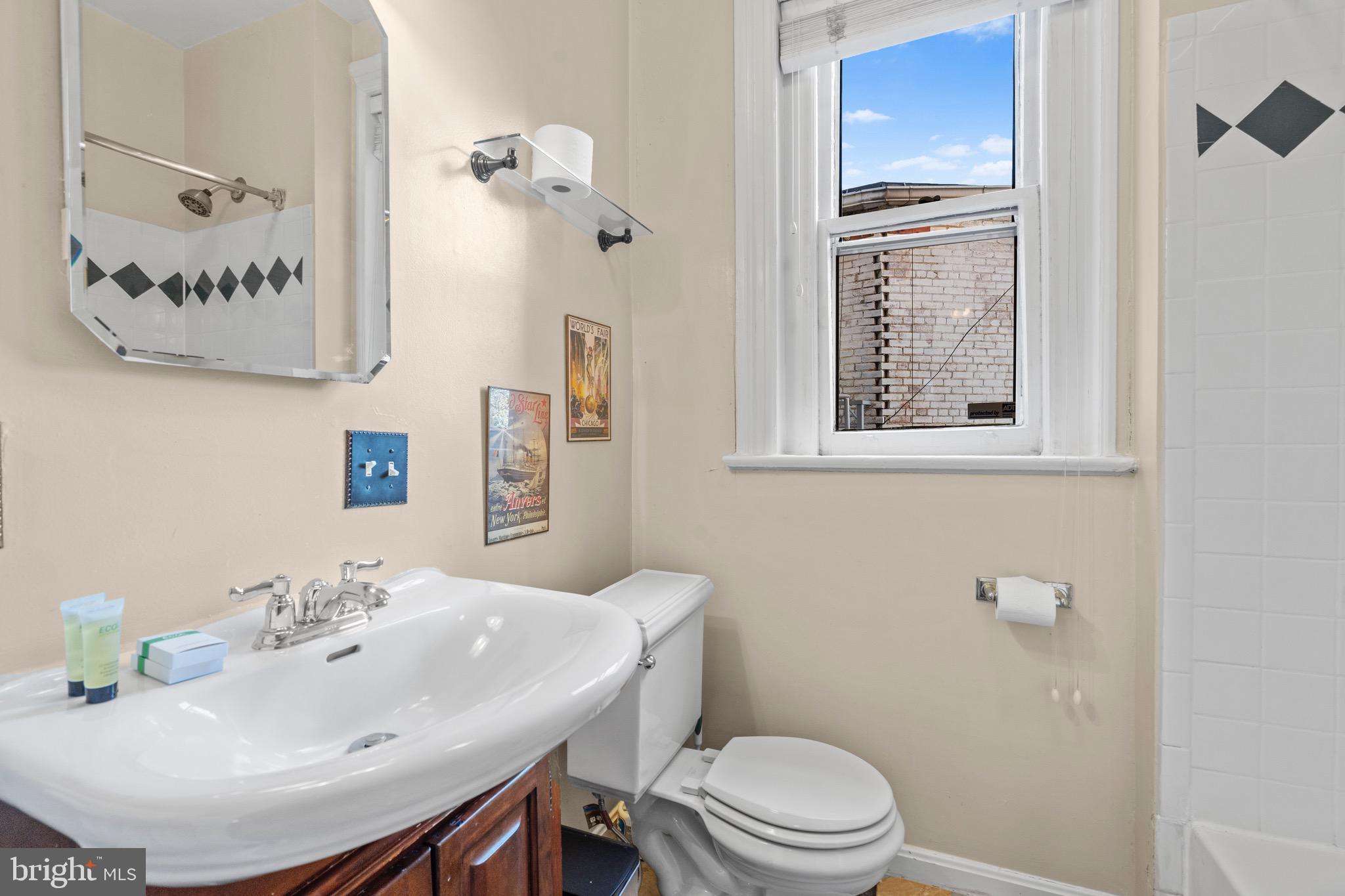 CAPITOL HILL - Residential