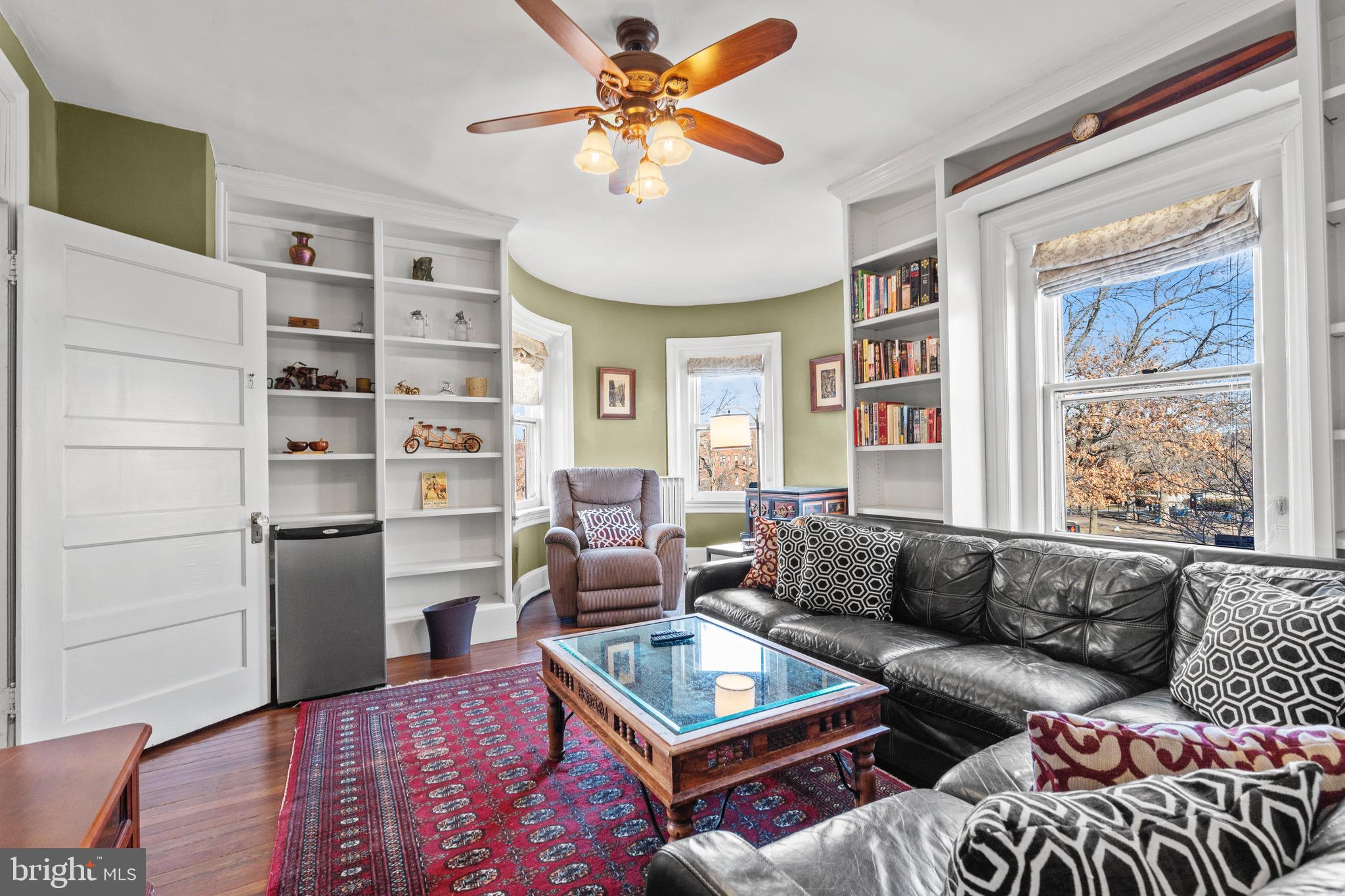 CAPITOL HILL - Residential