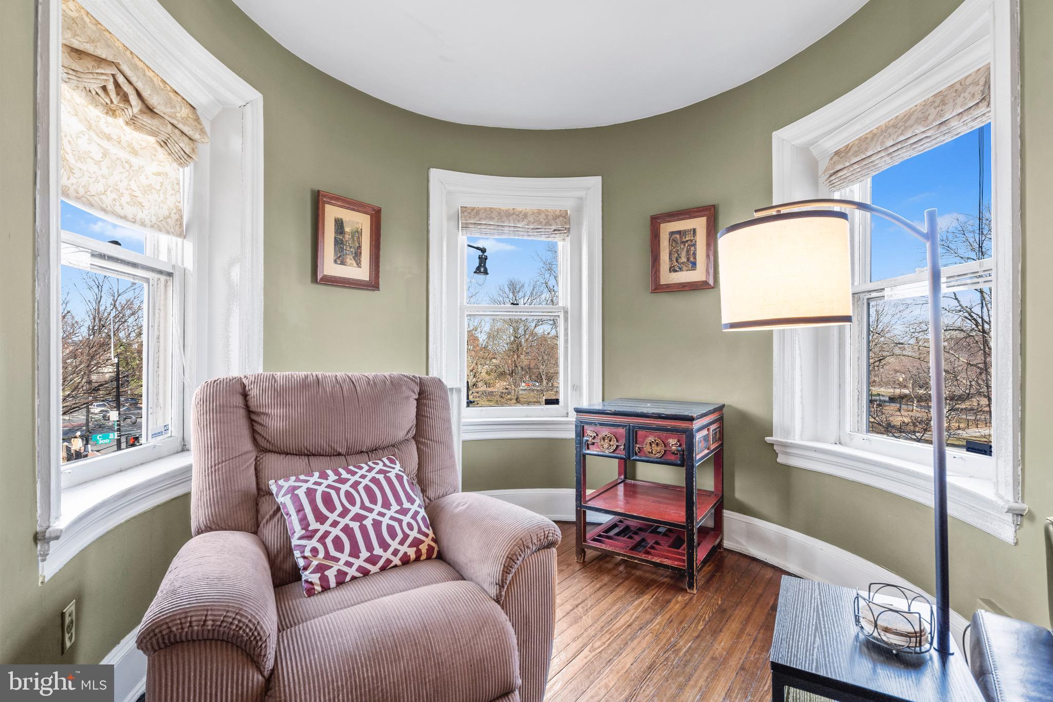 CAPITOL HILL - Residential